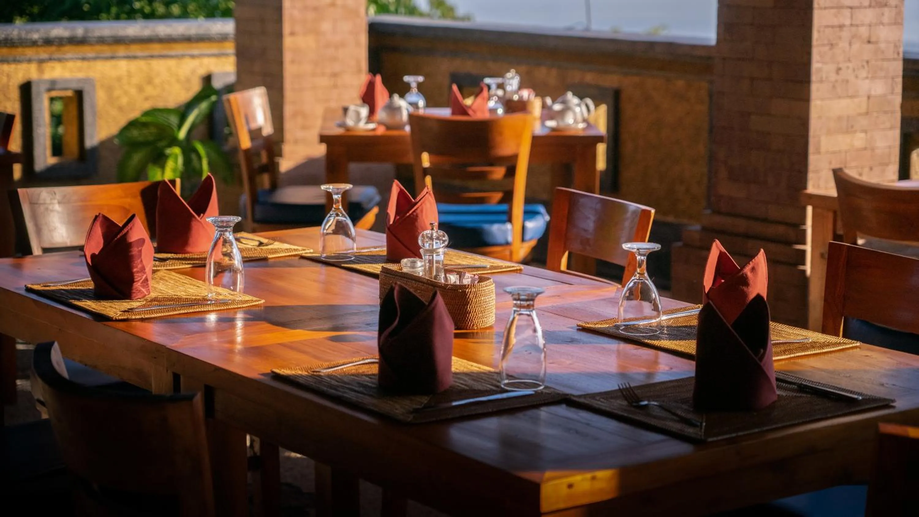 Restaurant/places to eat in Villa Selonding Batu