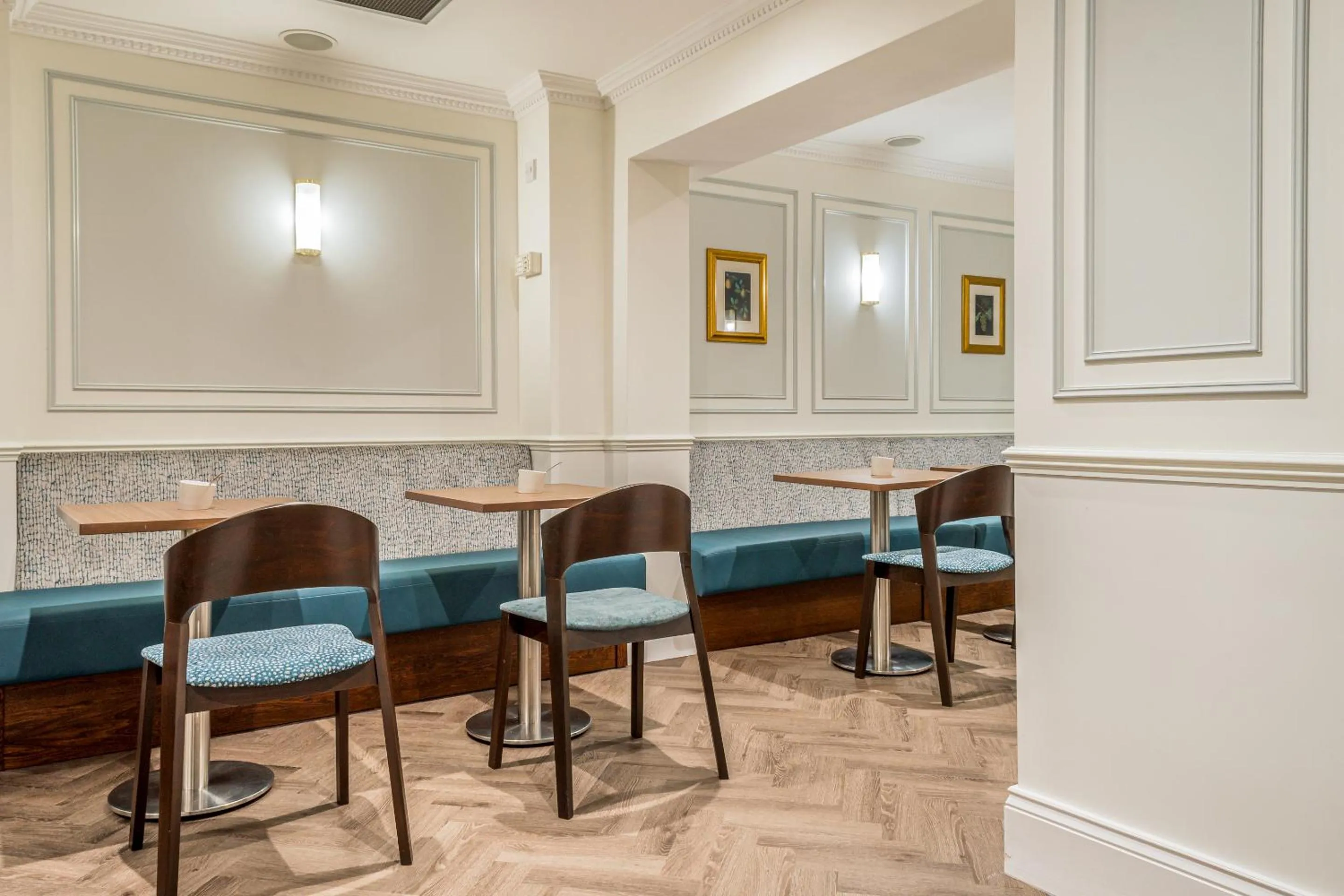 Breakfast in Princes Square