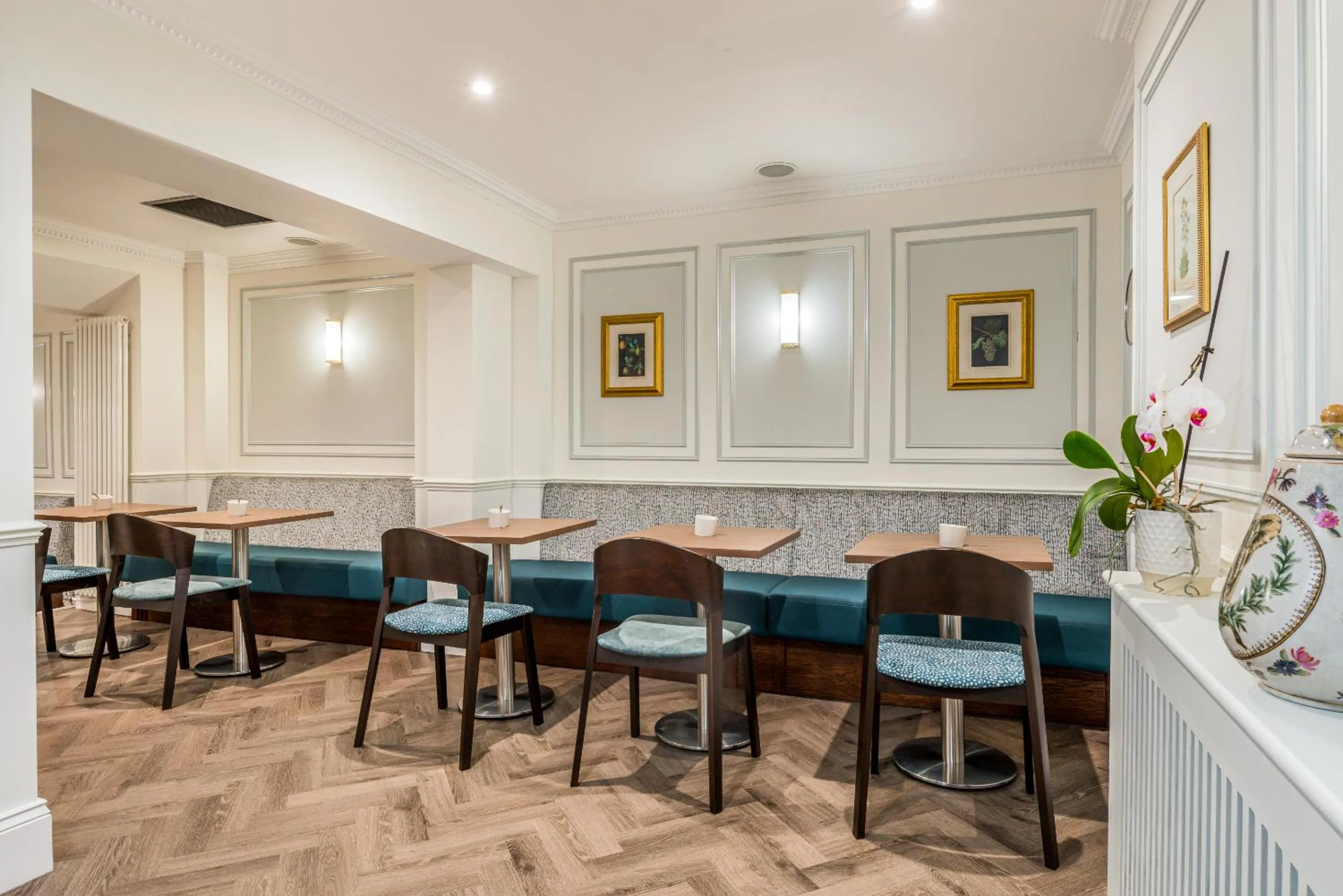 Breakfast in Princes Square