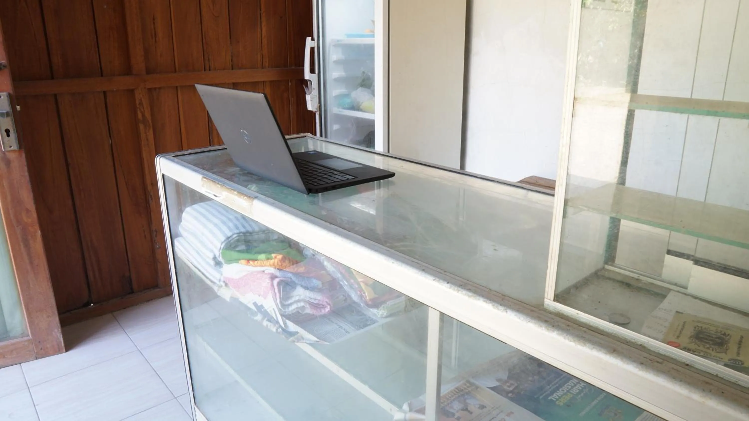 Lobby or reception in Hotel O Homestay Srikandi Pulau Merah BeachNearPantai Pancer