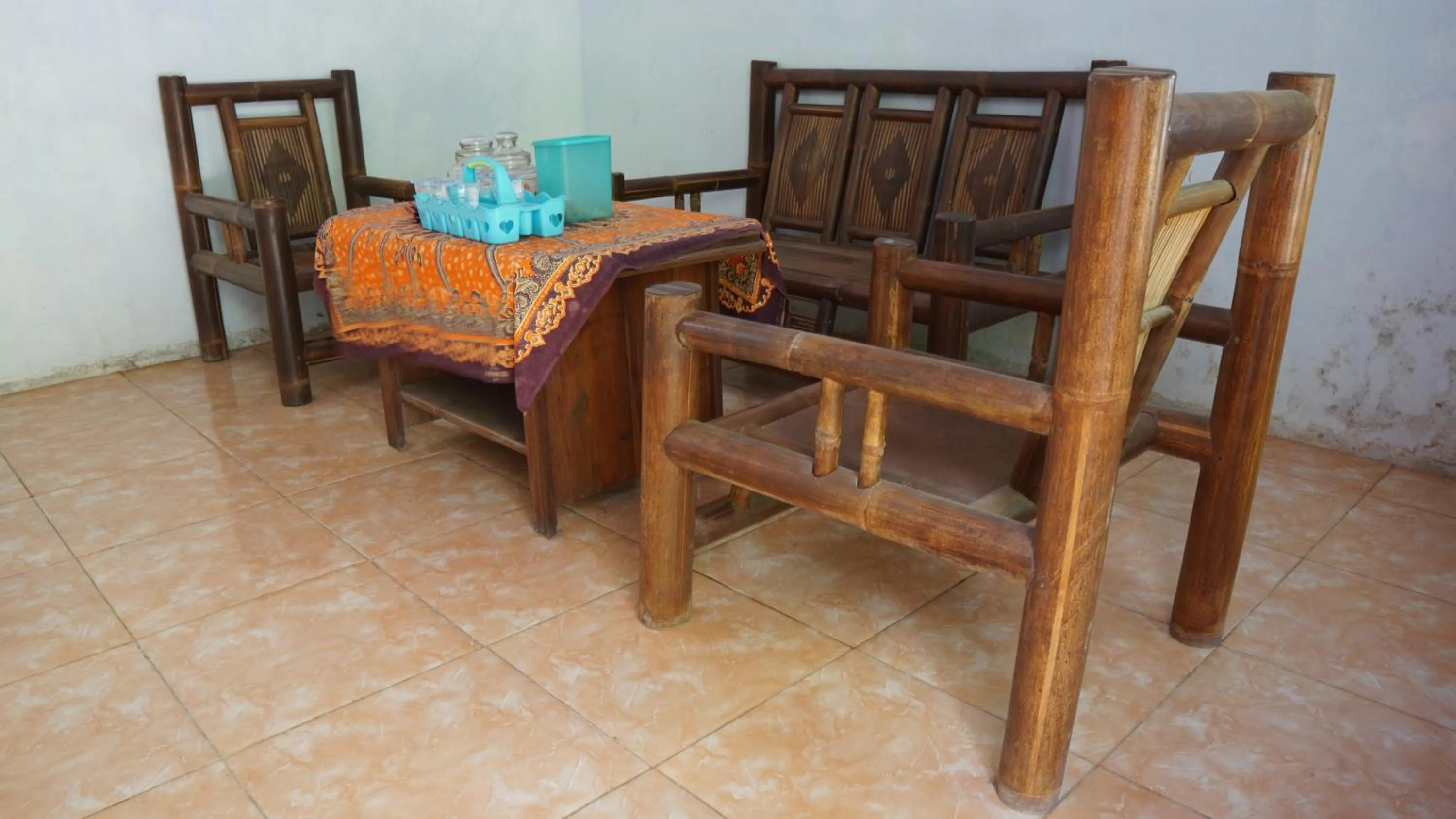 Lobby or reception in Hotel O Homestay Srikandi Pulau Merah BeachNearPantai Pancer