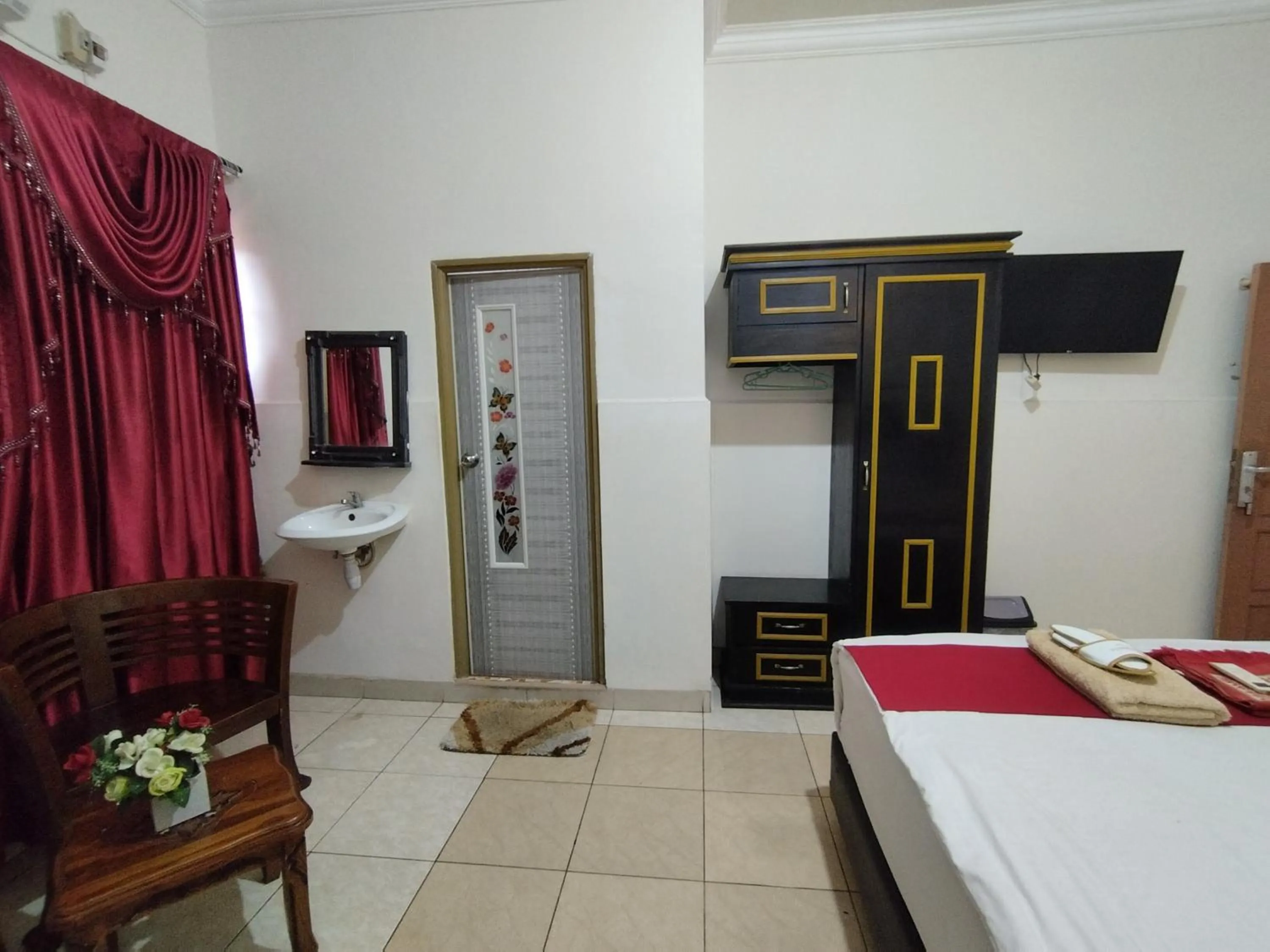 Bedroom, Bed in Hotel O My Kost Syariah