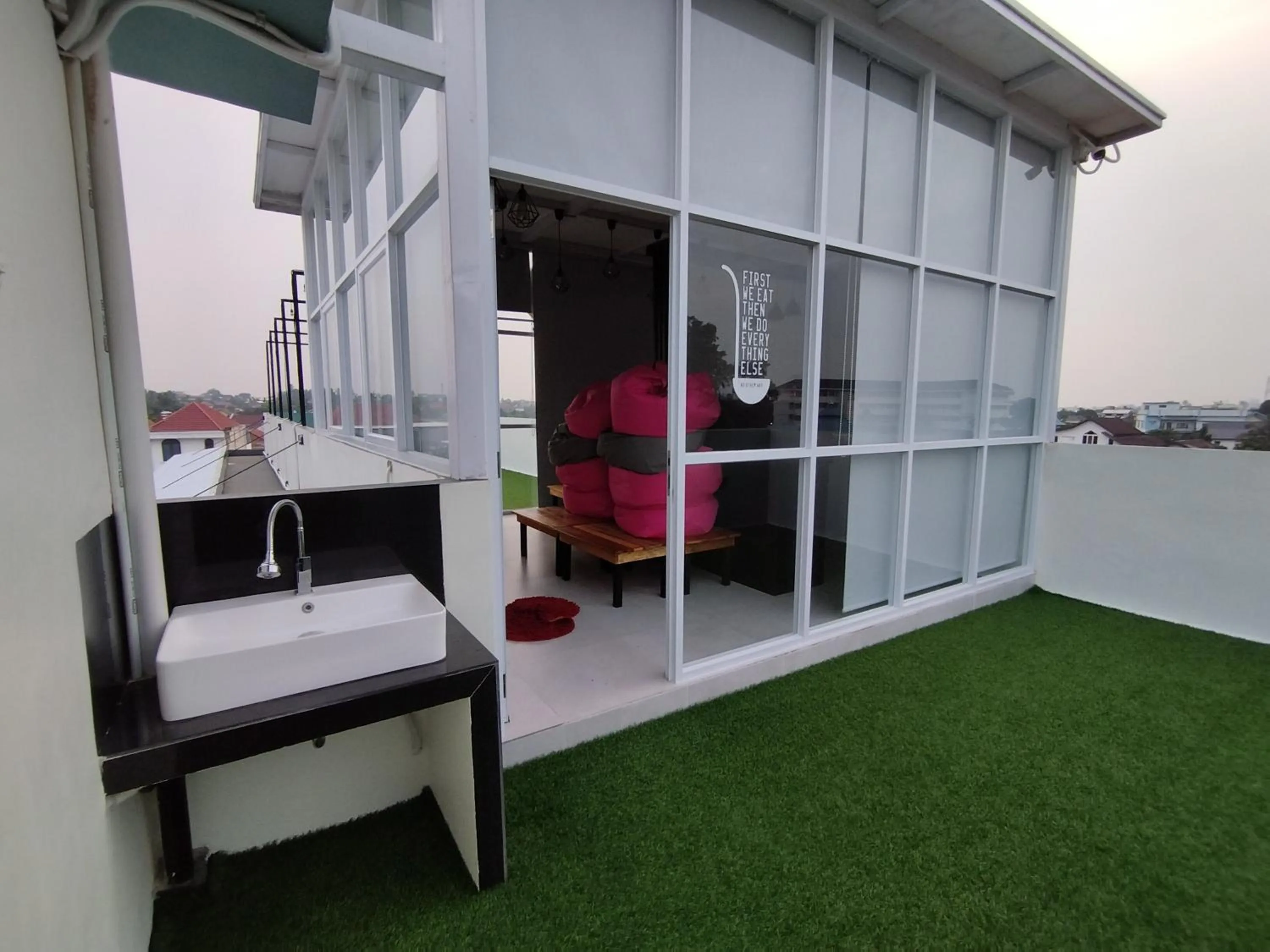 Balcony/Terrace in Hotel O My Kost Syariah