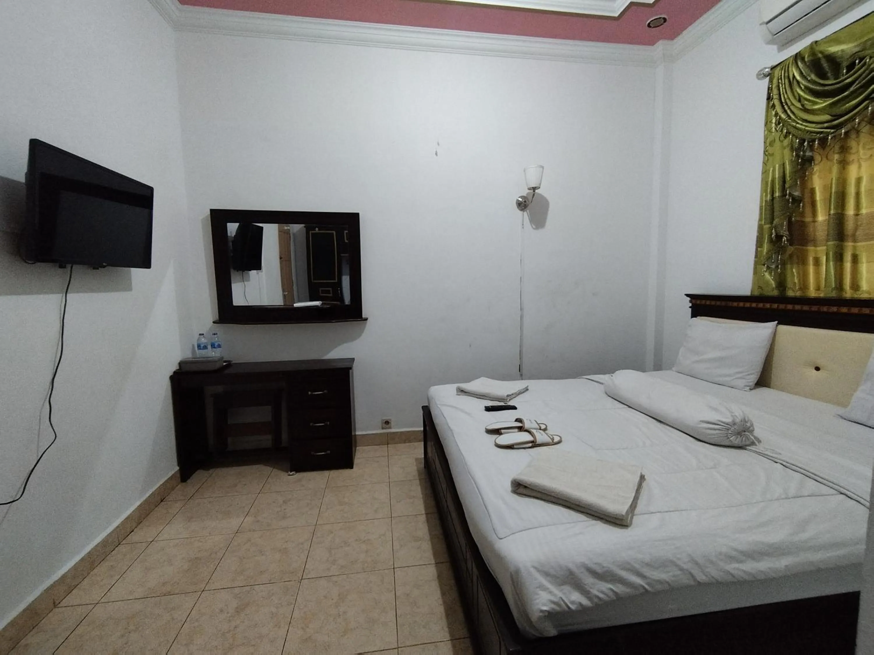 Bedroom, Bed in Hotel O My Kost Syariah