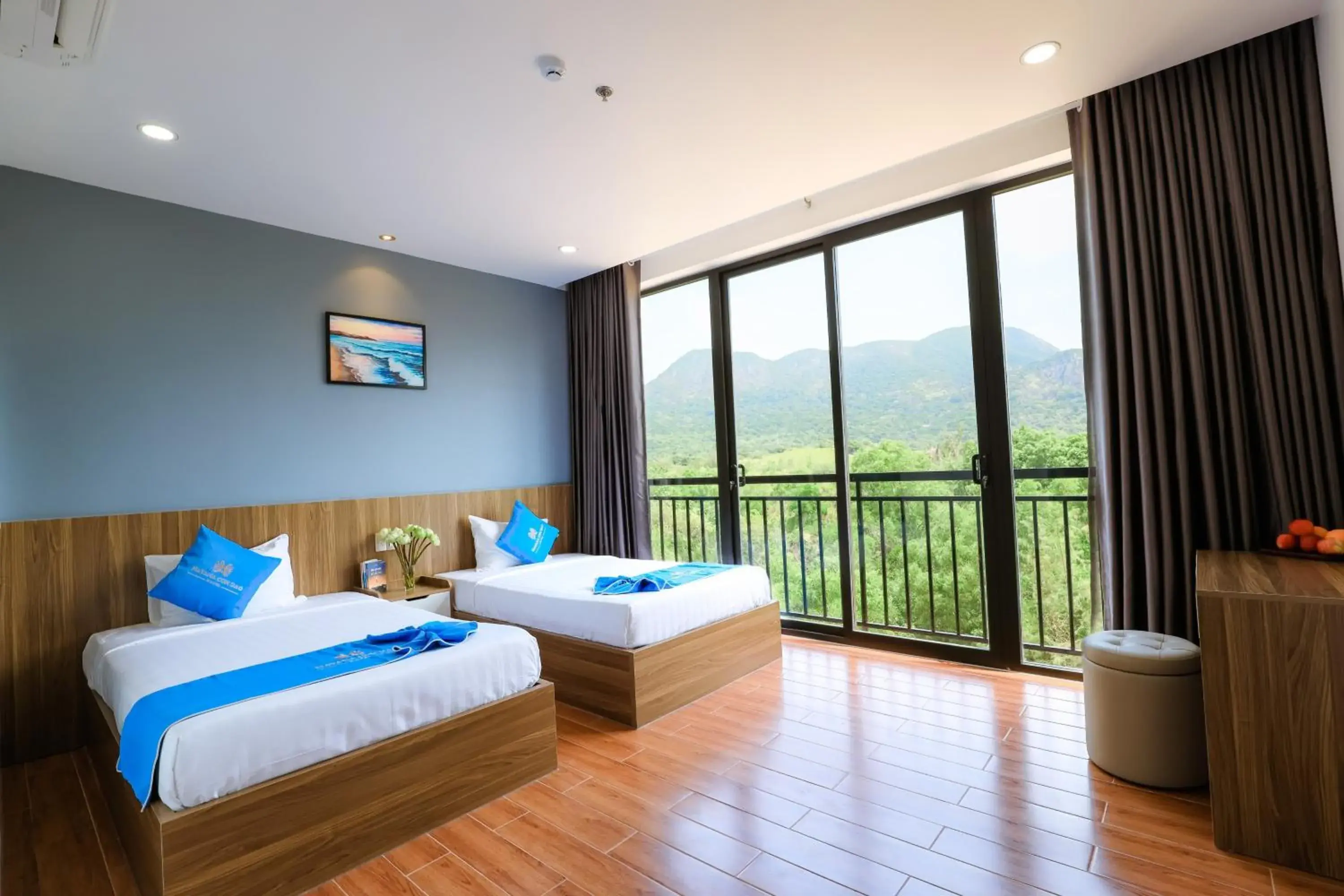 Superior Double or Twin Room with Mountain View in Havana Con Dao Hotel Superior Double or Twin Room with Mountain View in Havana Con Dao Hotel