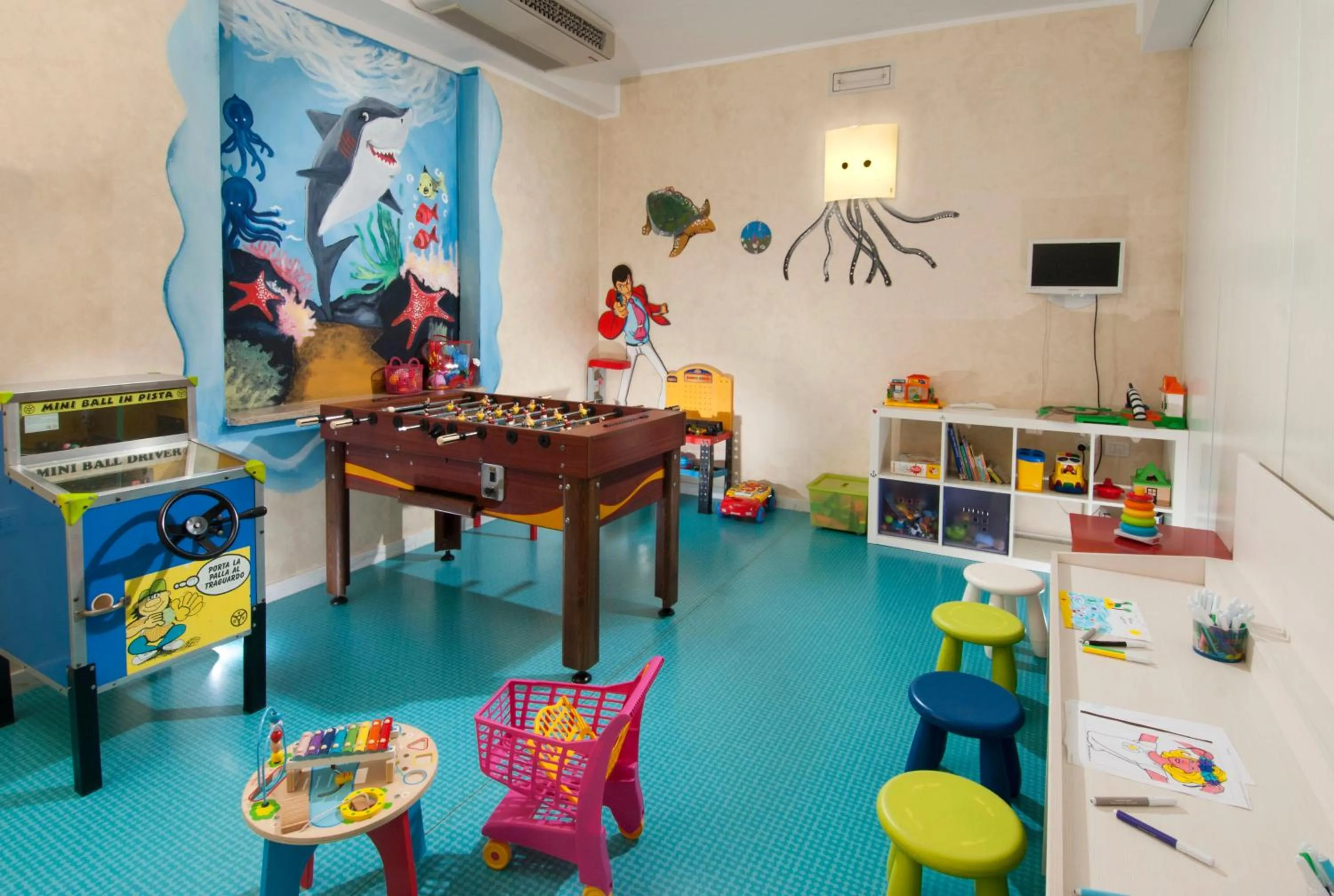 Game Room in Hotel Prestige