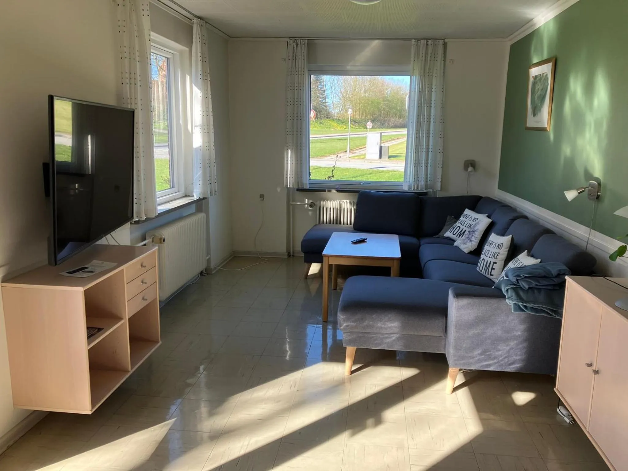 Communal lounge/ TV room in Gudum Park