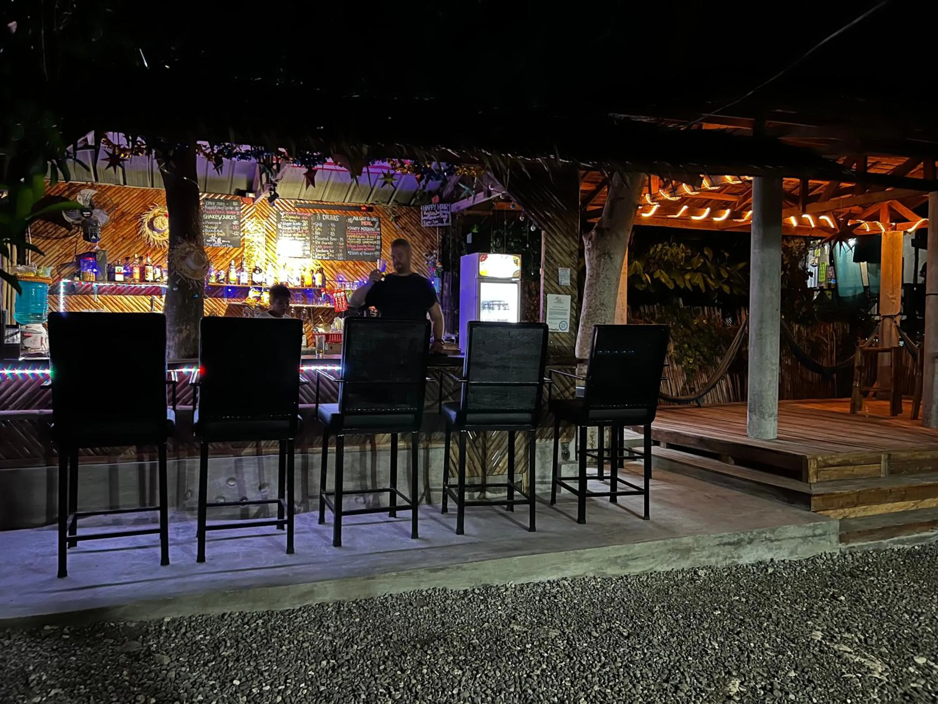 Lounge or bar in The Backyard Inn