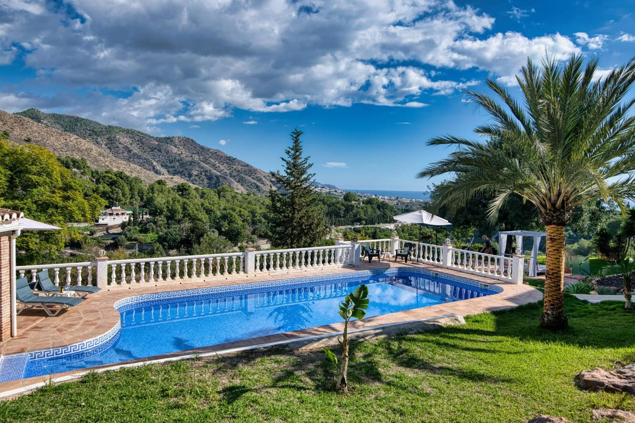 Pool view in Villa Morera Bed & Breakfast