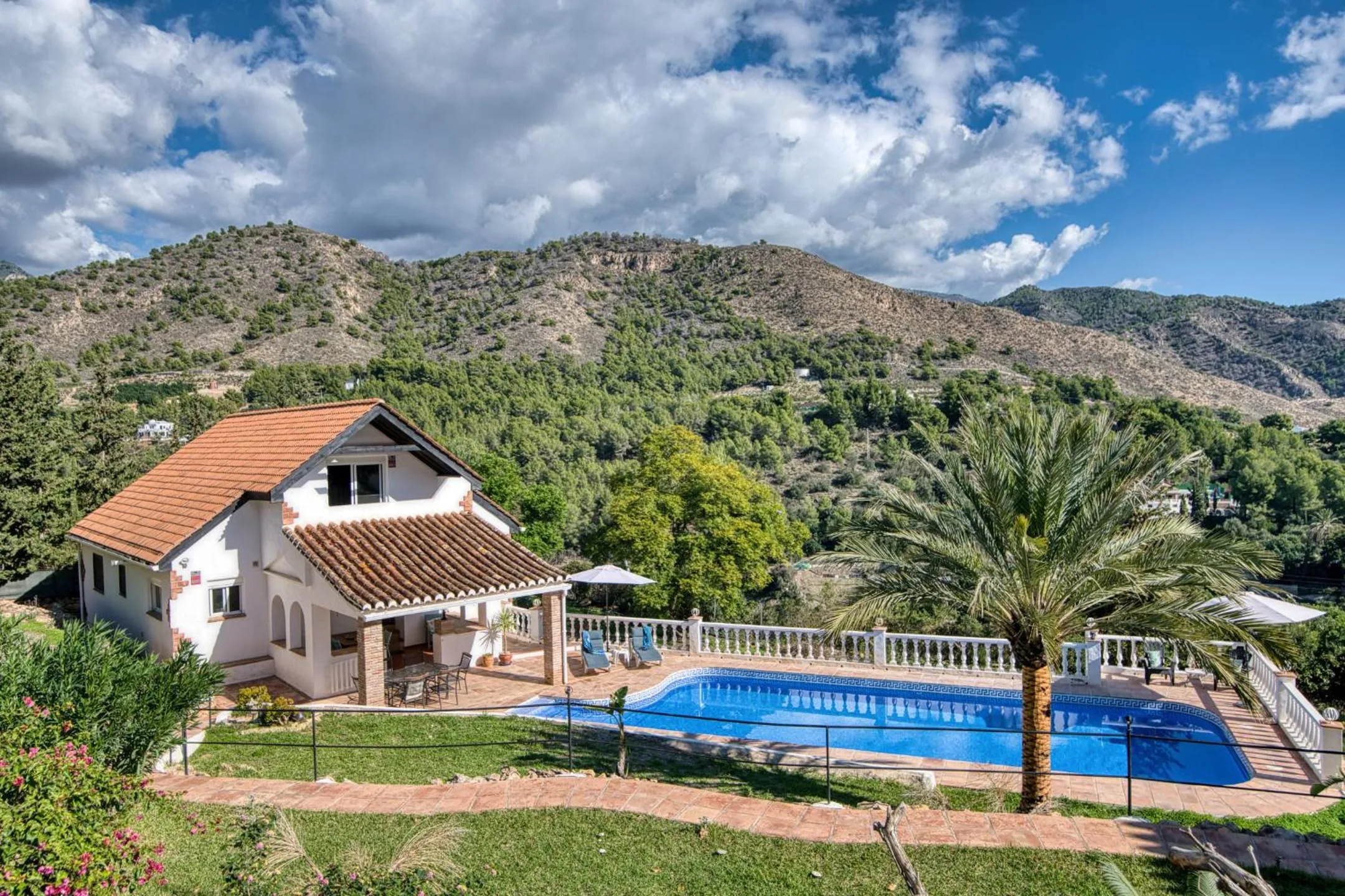 Property building in Villa Morera Bed & Breakfast