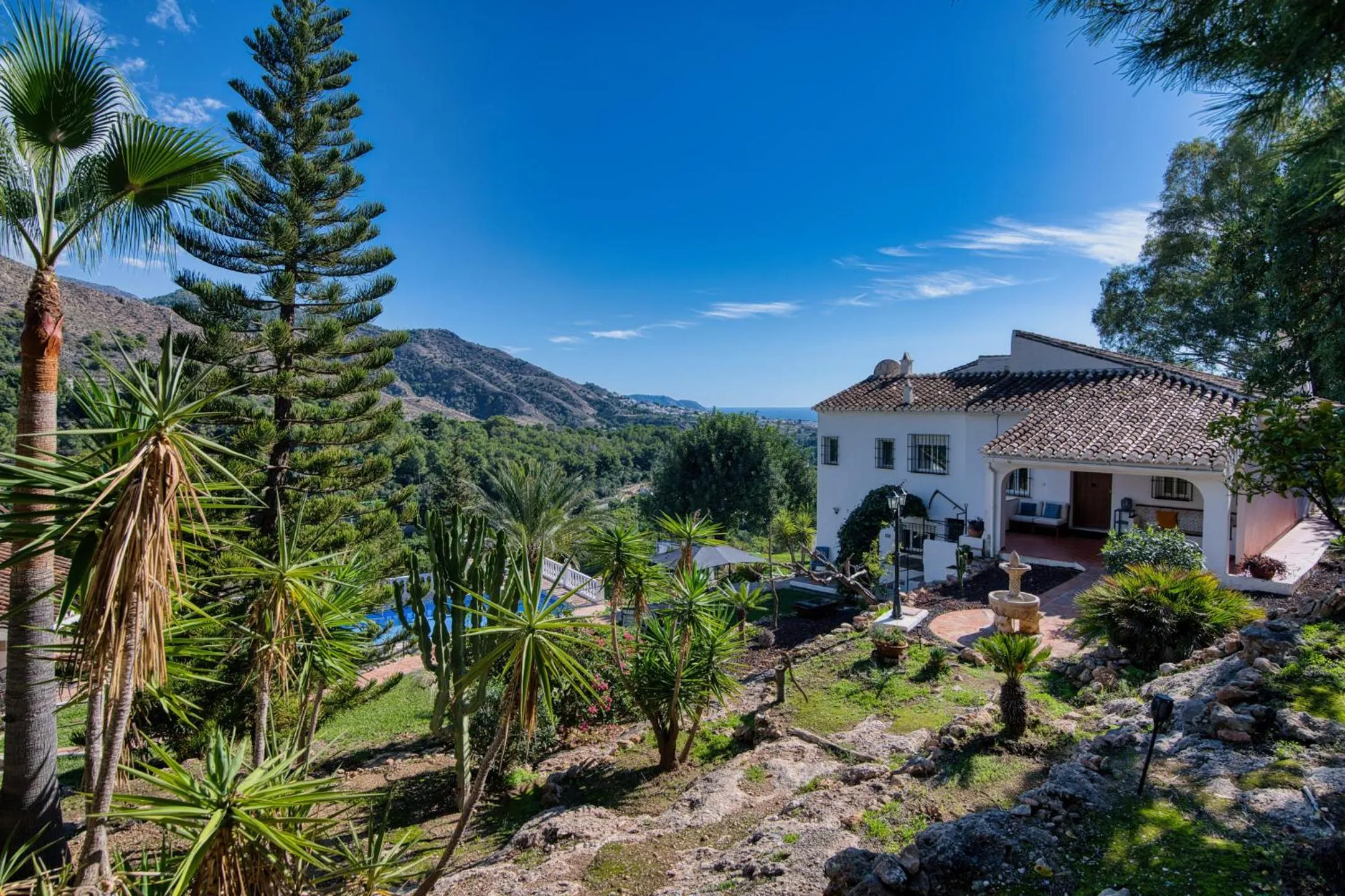 Property building in Villa Morera Bed & Breakfast