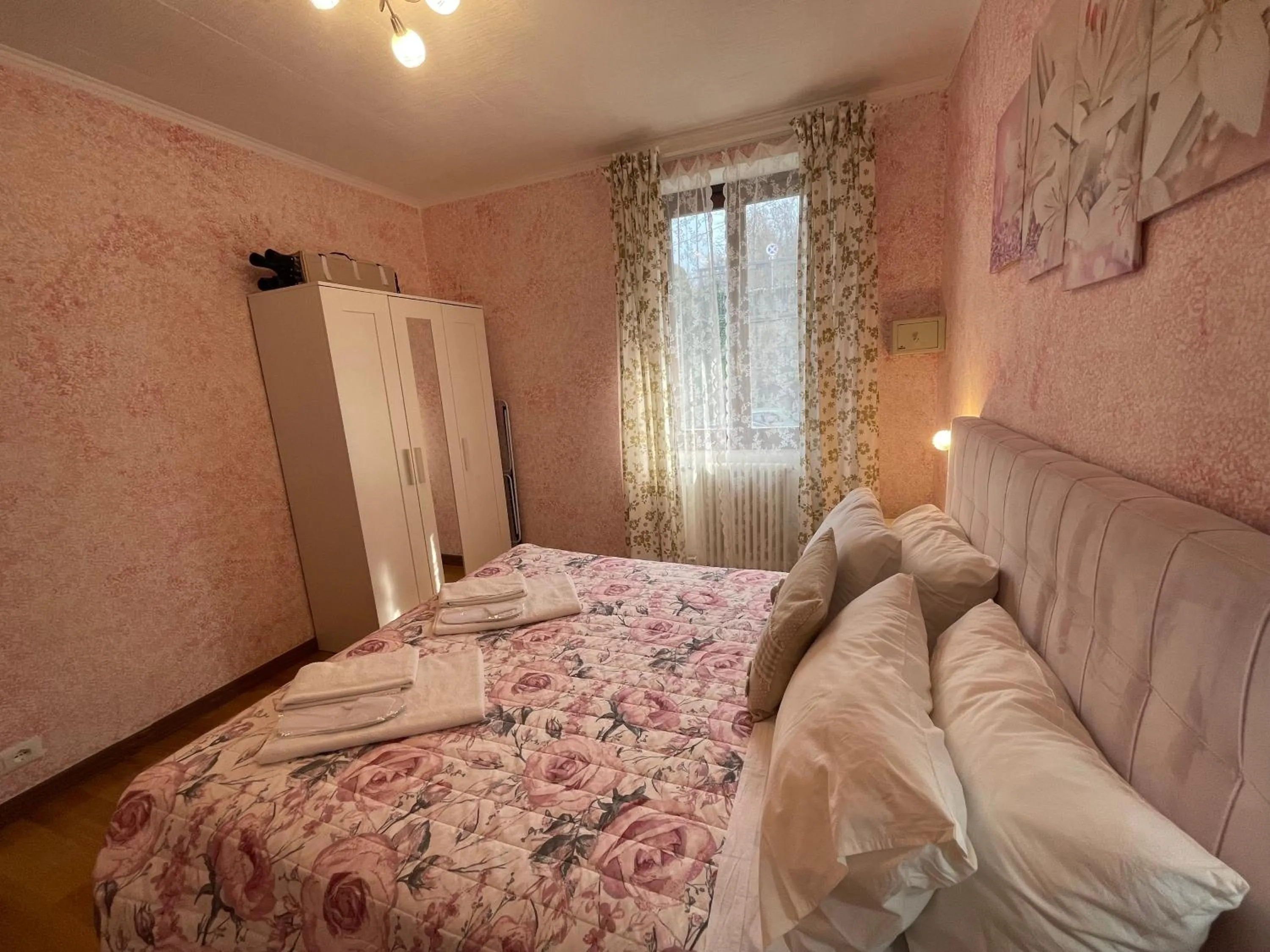 Bed in Hotel Diffuso Il Portichetto sulla collina a Vezio Perledo