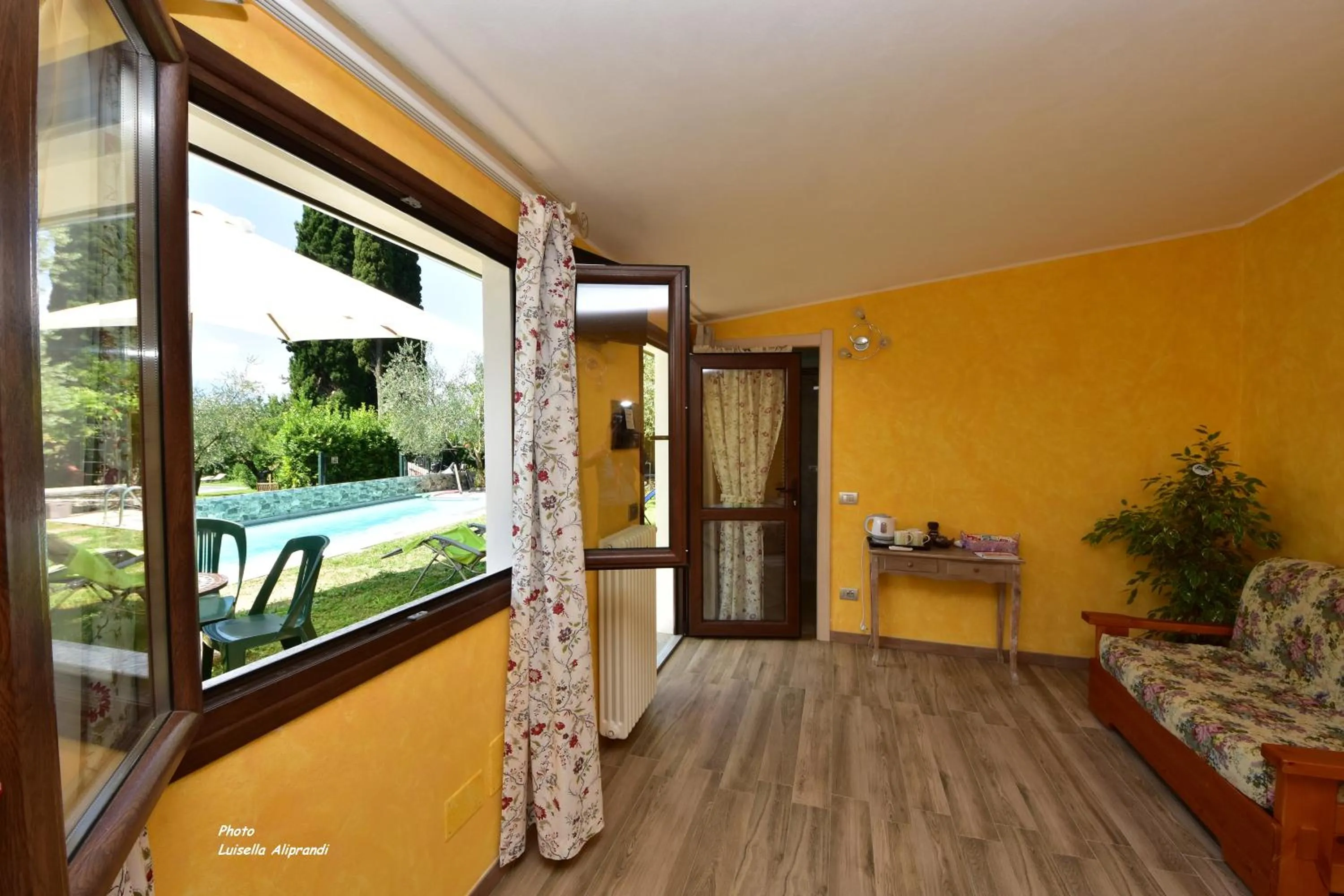 Bed in Hotel Diffuso Il Portichetto sulla collina a Vezio Perledo