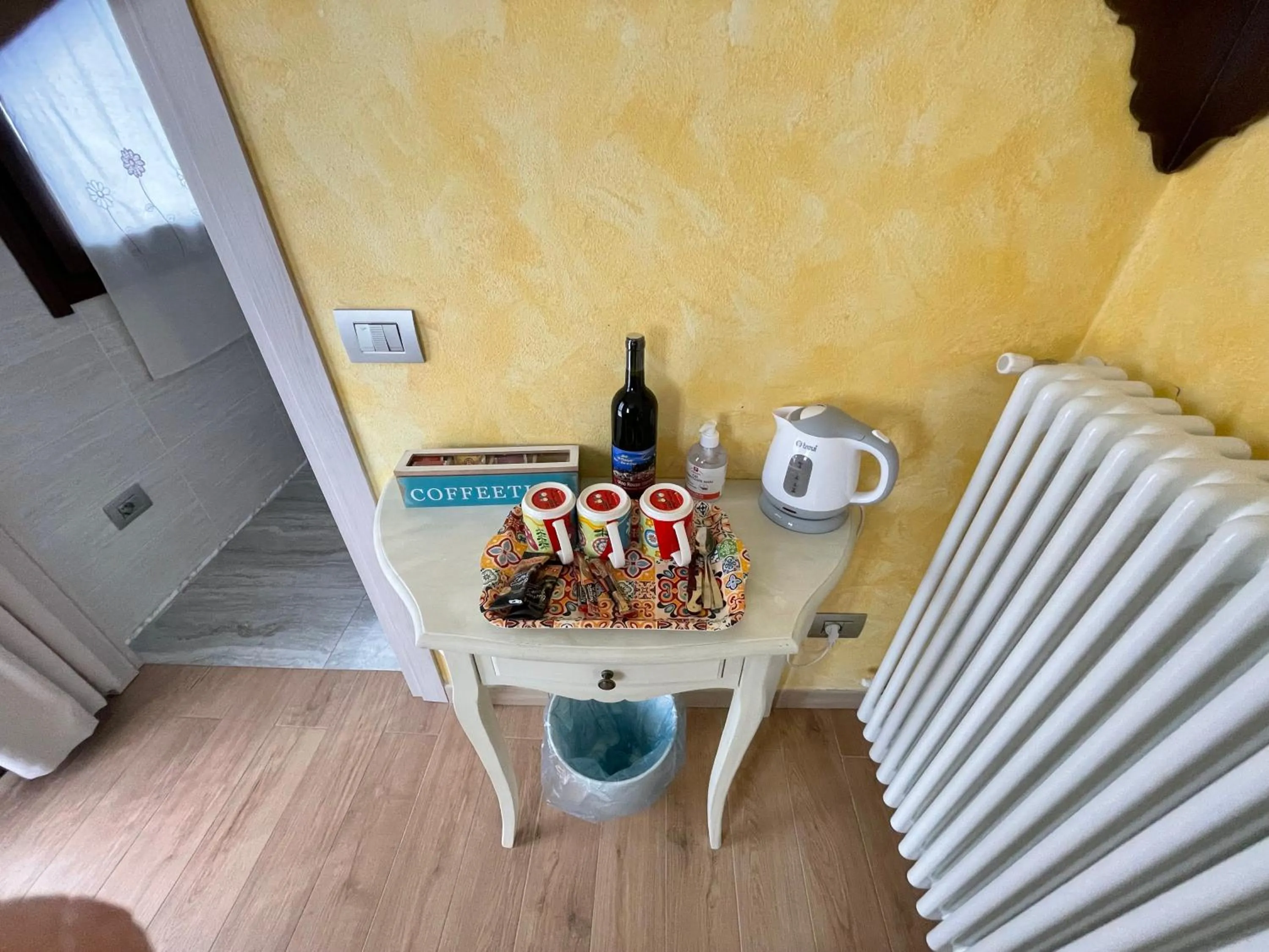 Coffee/tea facilities in Hotel Diffuso Il Portichetto sulla collina a Vezio Perledo