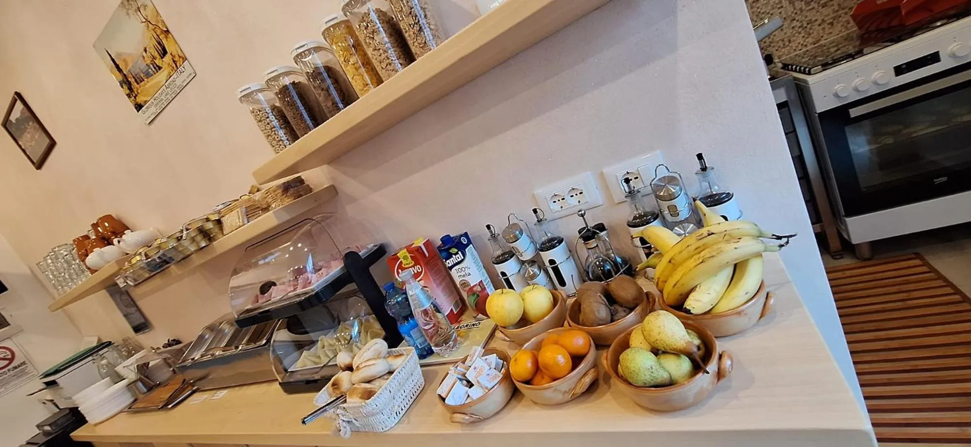 Restaurant/places to eat in Hotel Diffuso Il Portichetto sulla collina a Vezio Perledo