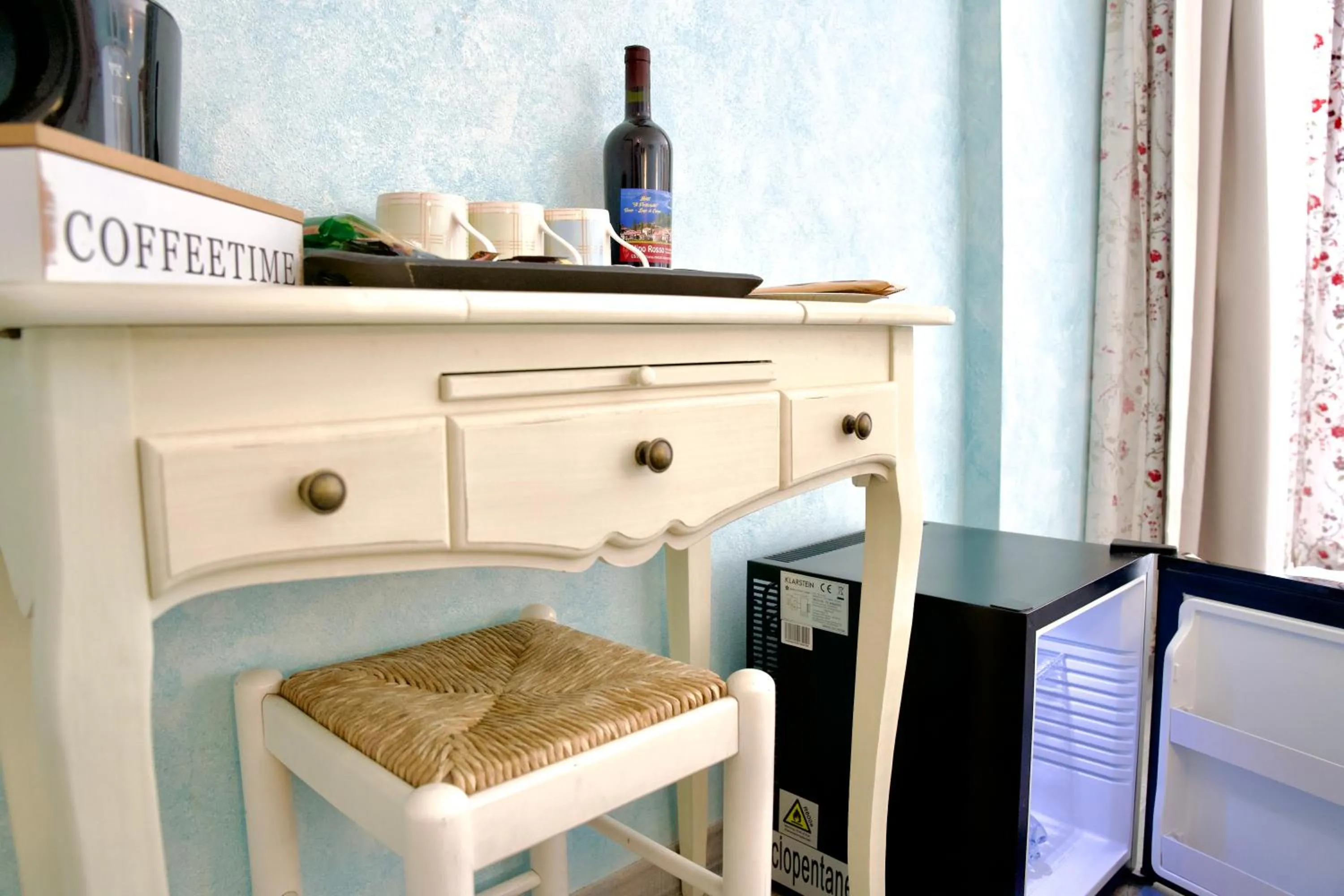 Coffee/tea facilities in Hotel Diffuso Il Portichetto sulla collina a Vezio Perledo