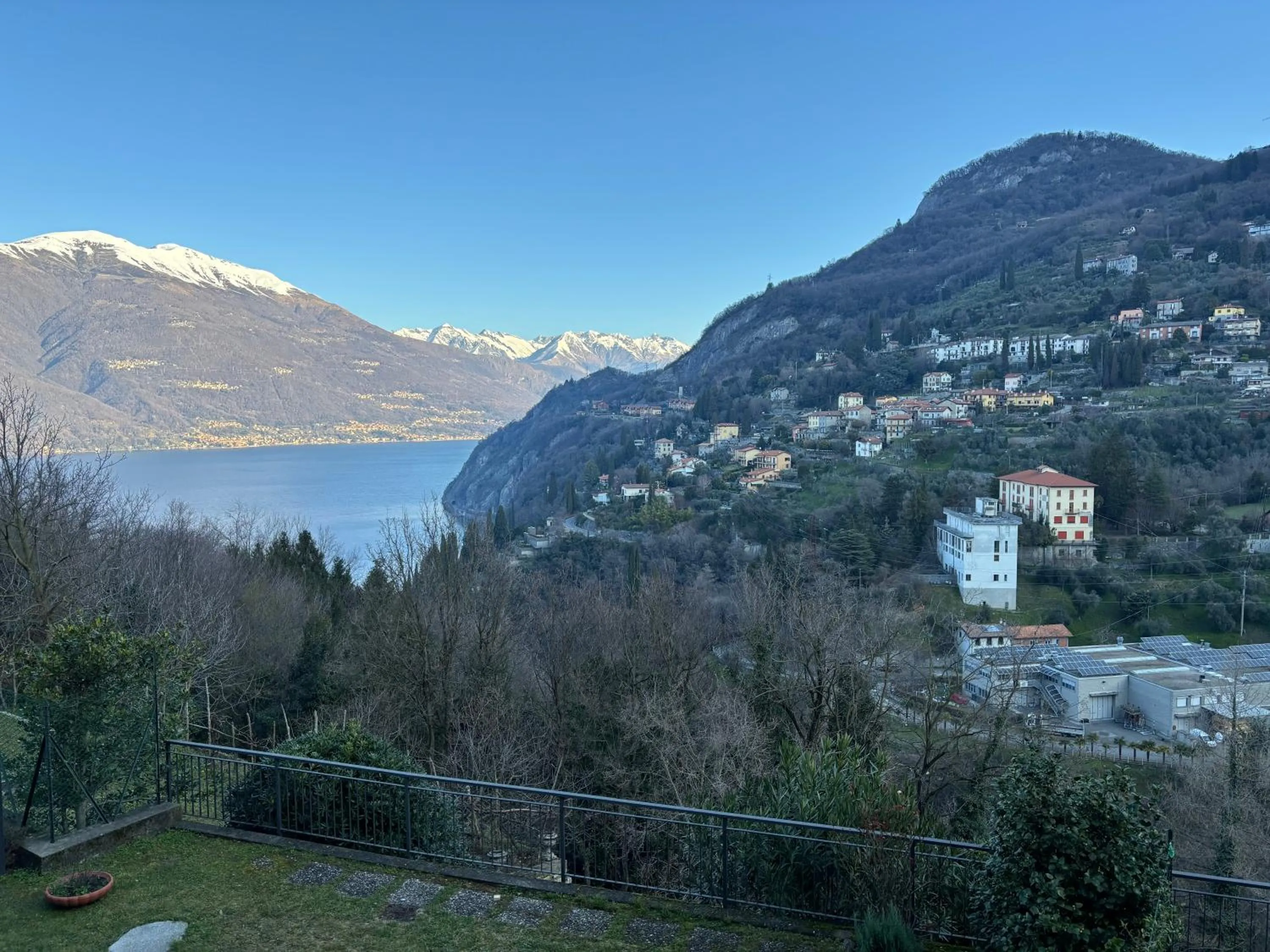 Lobby or reception in Hotel Diffuso Il Portichetto sulla collina a Vezio Perledo