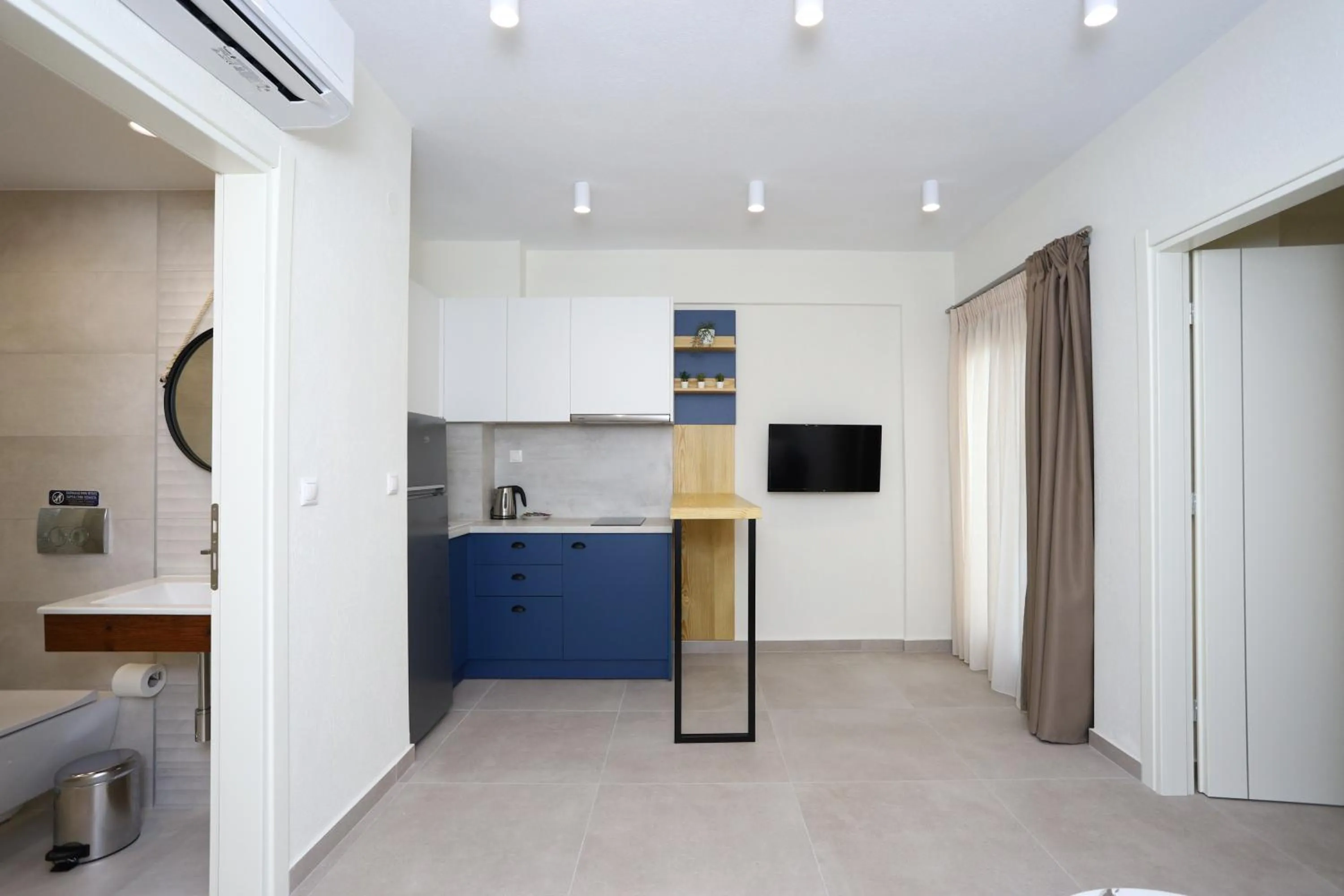 Seating area in ONAR OURANOUPOLIS