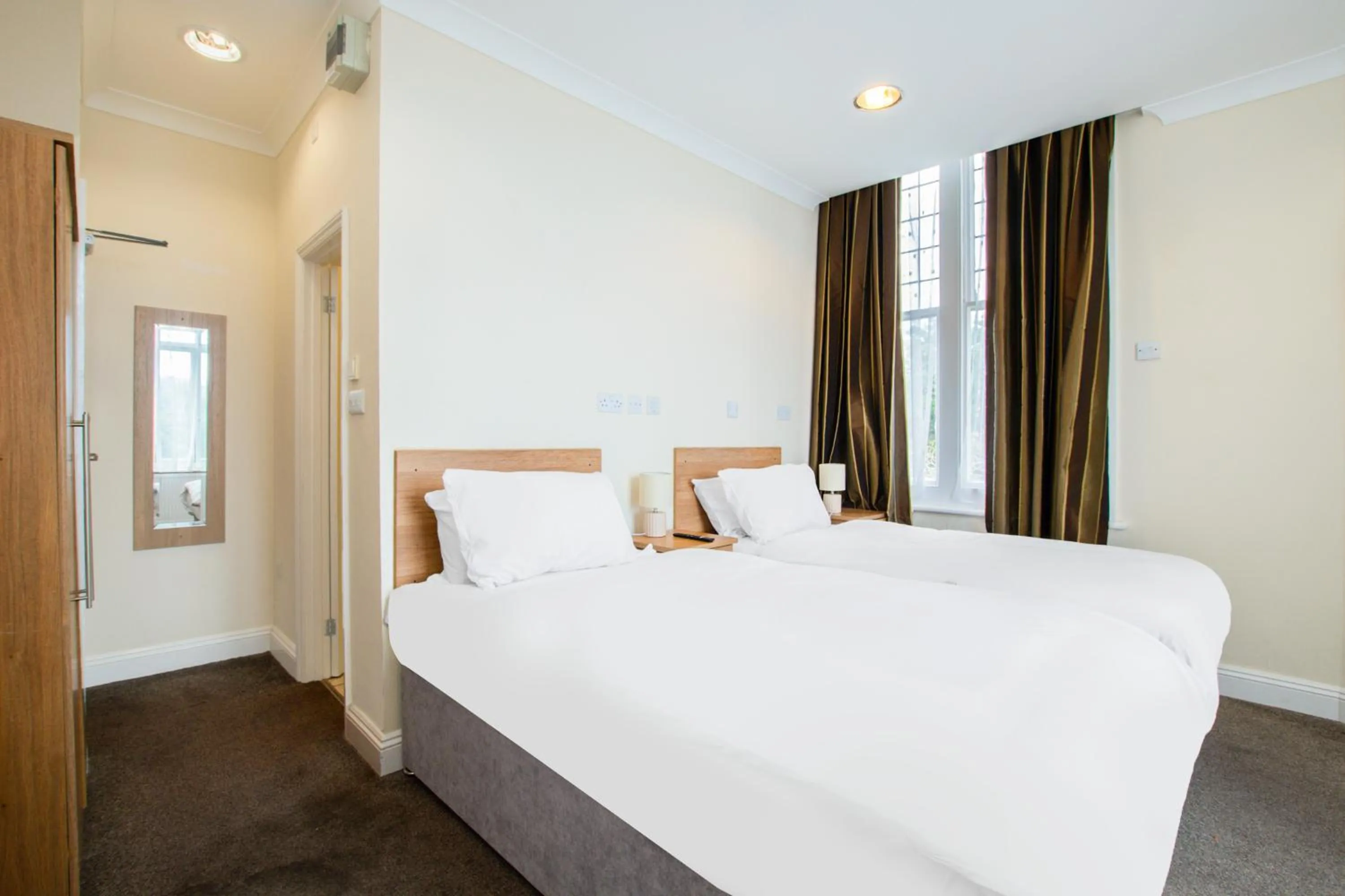 Bedroom, Bed in Russel Court Hotel Bournemouth Central