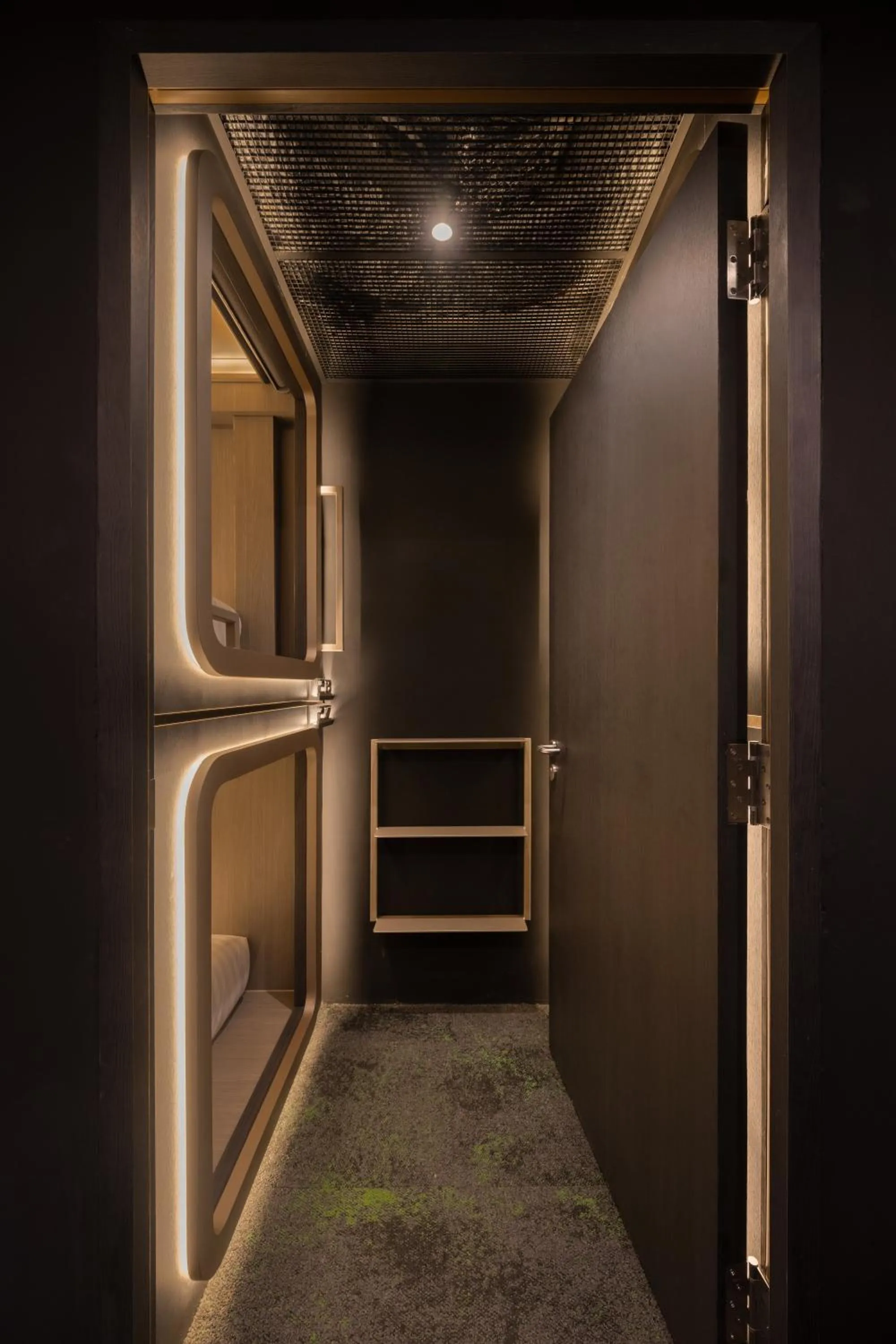 Cube Social Boutique Capsule Hotel at Boat Quay