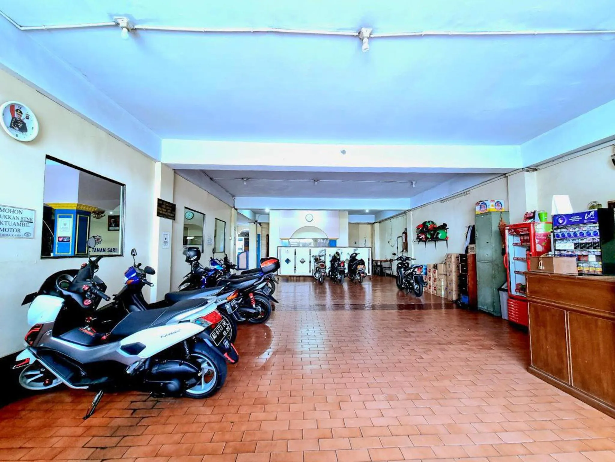 Parking in Hotel Taman Sari