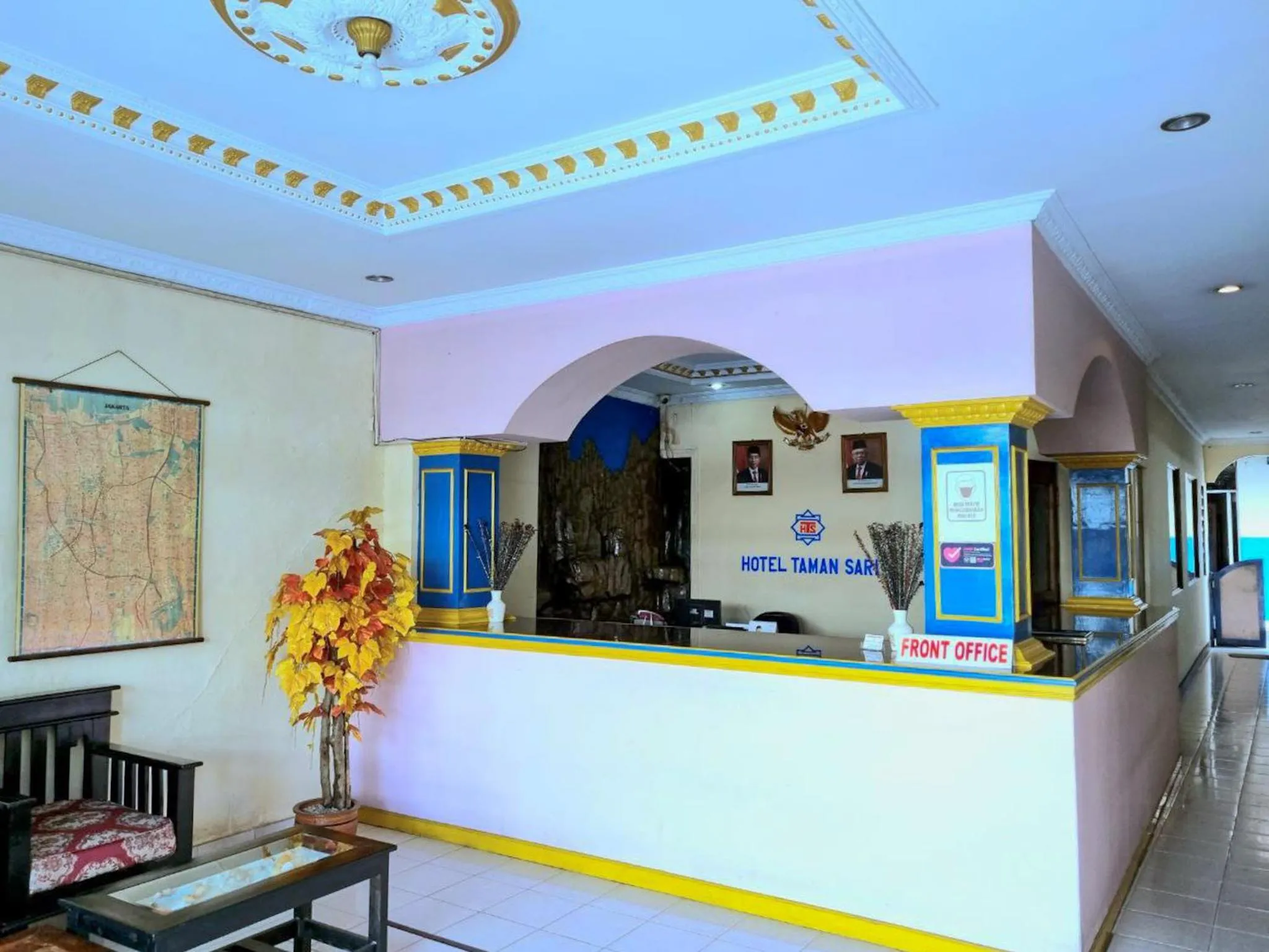 Lobby or reception in Hotel Taman Sari