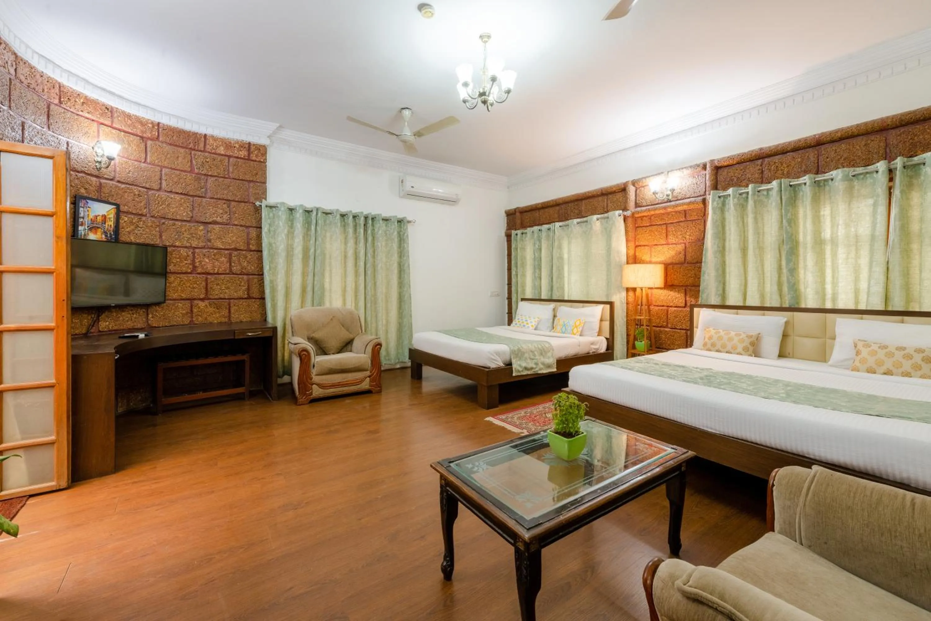 Bed in Redstone Villa by Revkeys