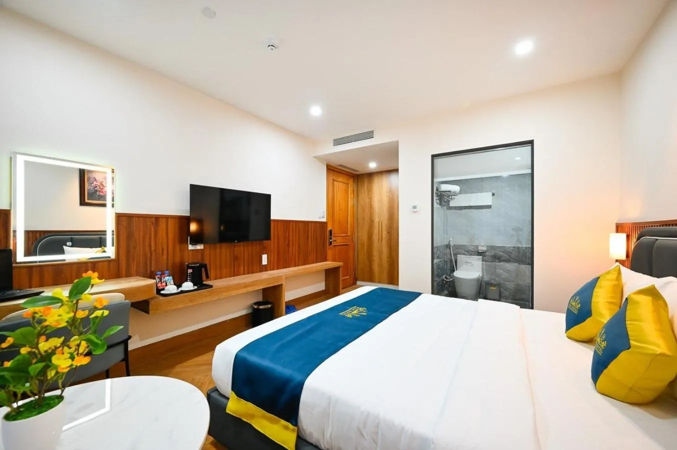 Bed in PLUS VUNG TAU HOTEL