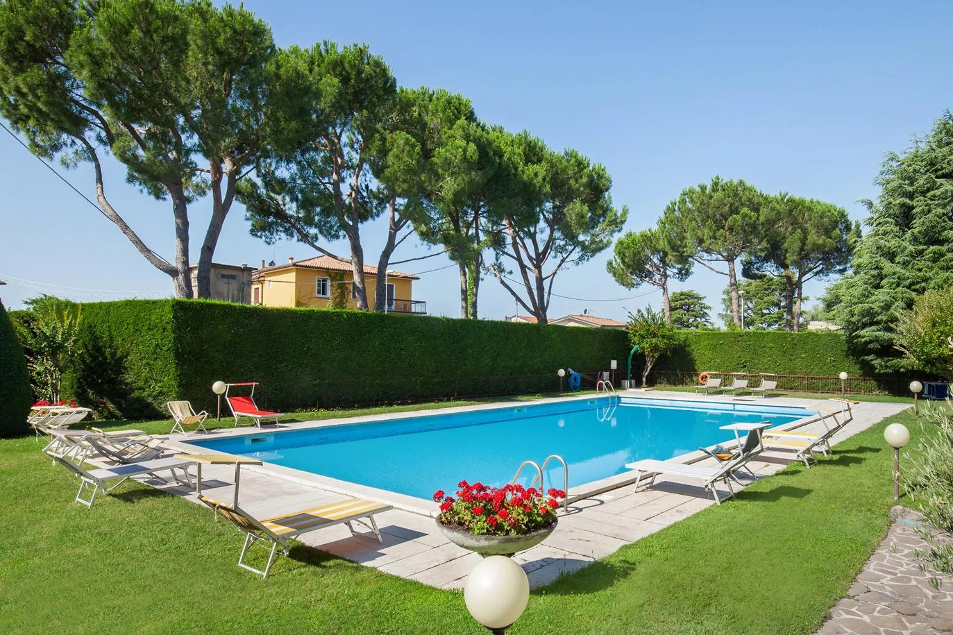 Swimming pool in Luxury Penthouse/Pool/50m to lake