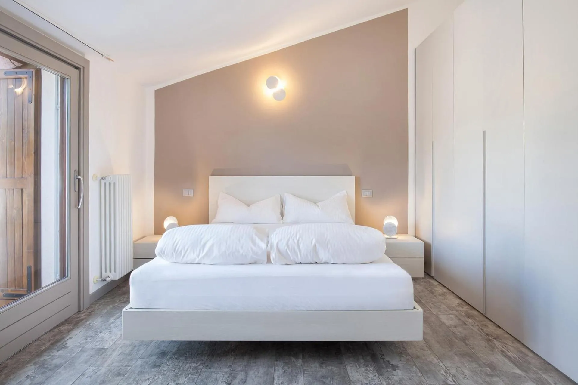 Bedroom, Bed in Luxury Penthouse/Pool/50m to lake