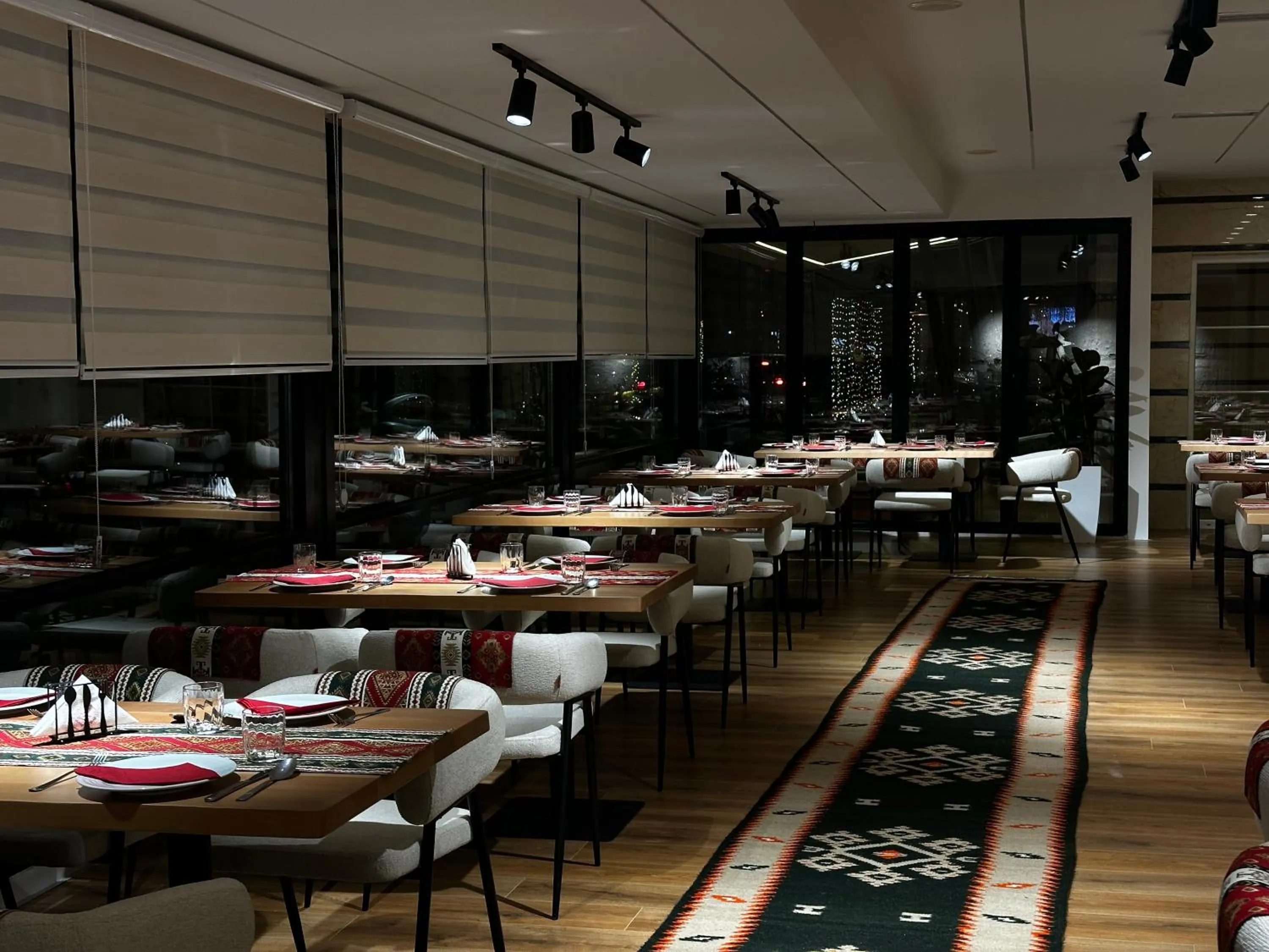 Restaurant/places to eat in Hotel Gjallica