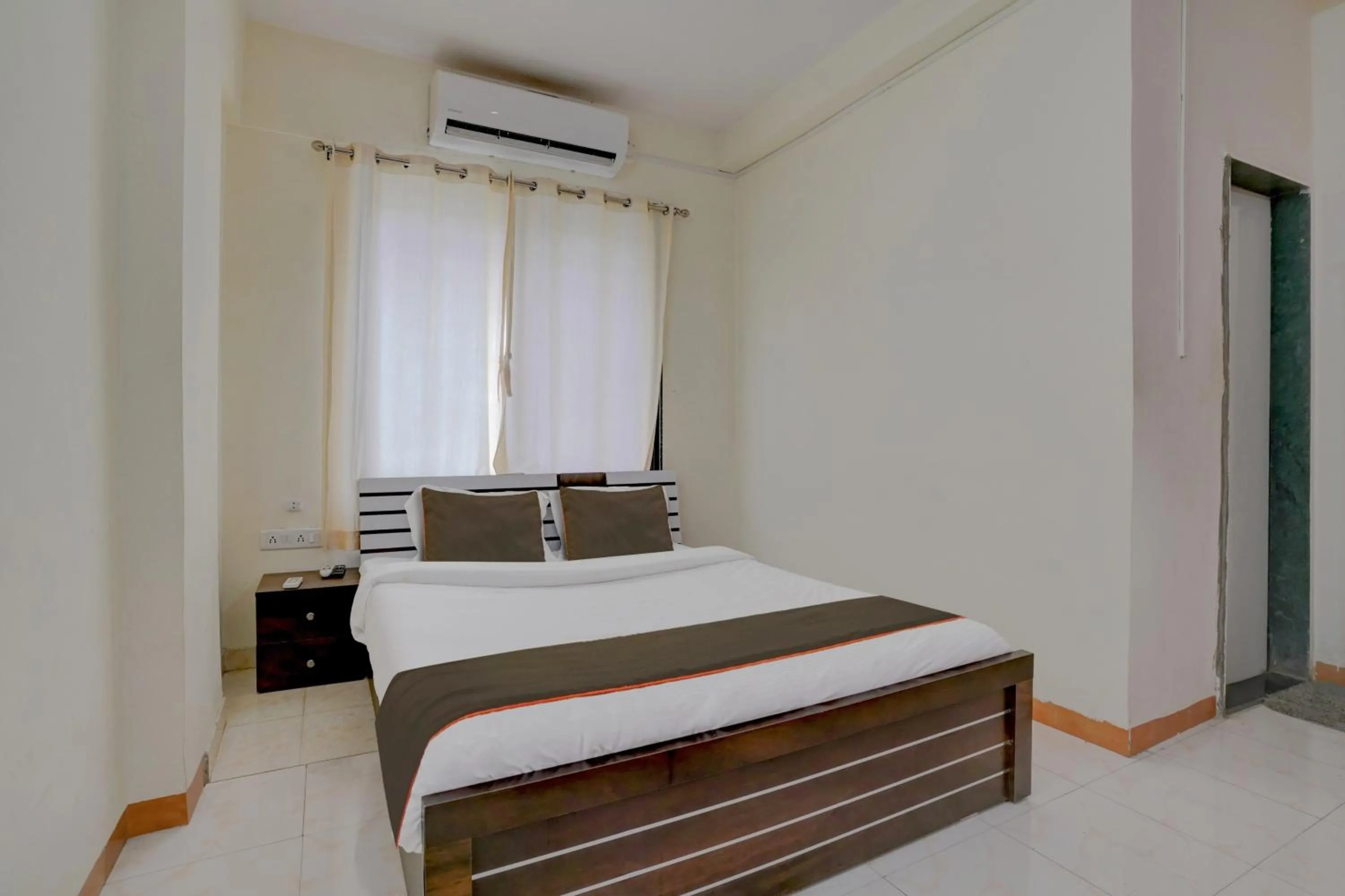 Bedroom, Bed in Collection O Krupa Lodge