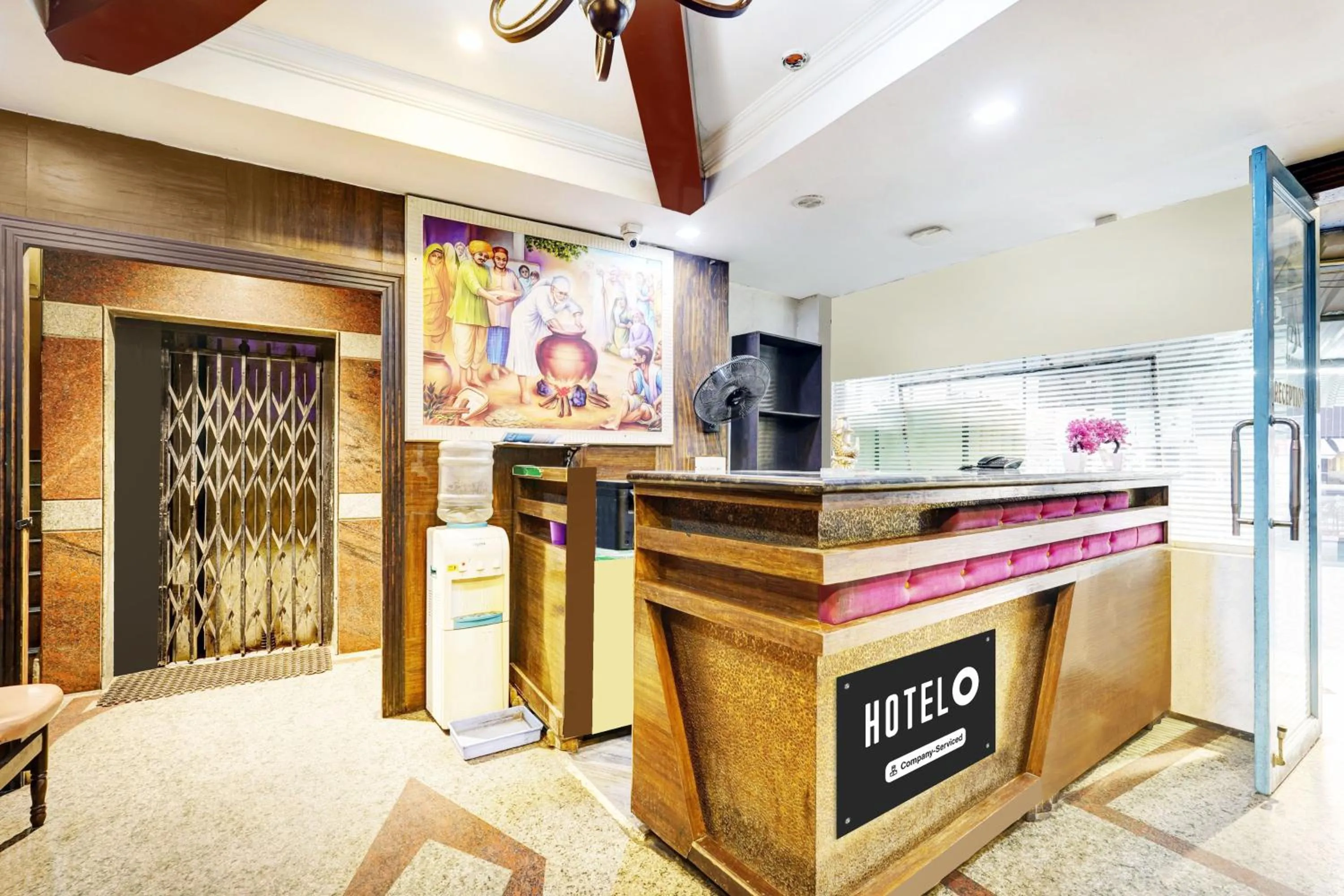 Lobby or reception in Super Hotel O Padmavathi Puram Near Railway Station