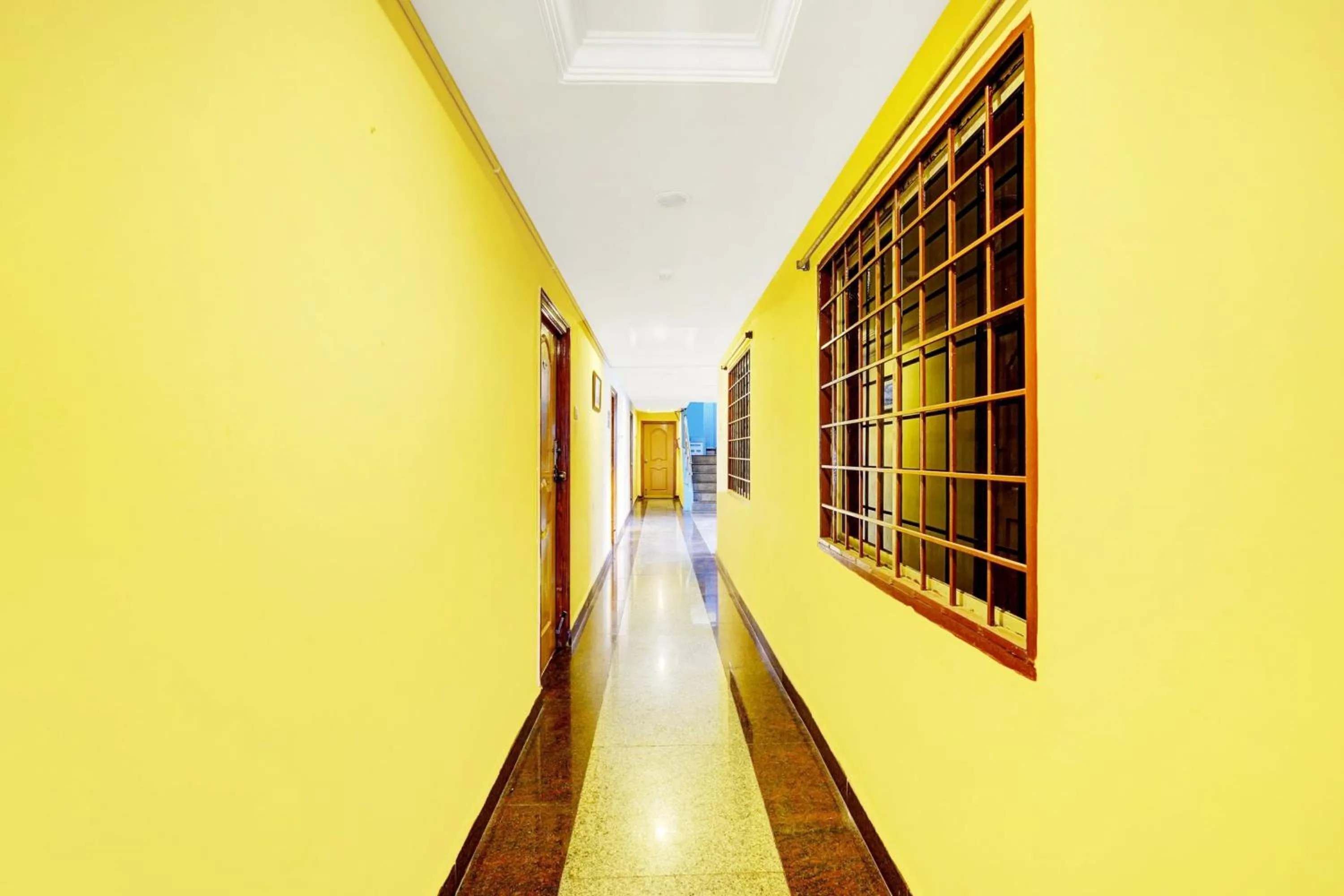 Lobby or reception in Super Hotel O Padmavathi Puram Near Railway Station