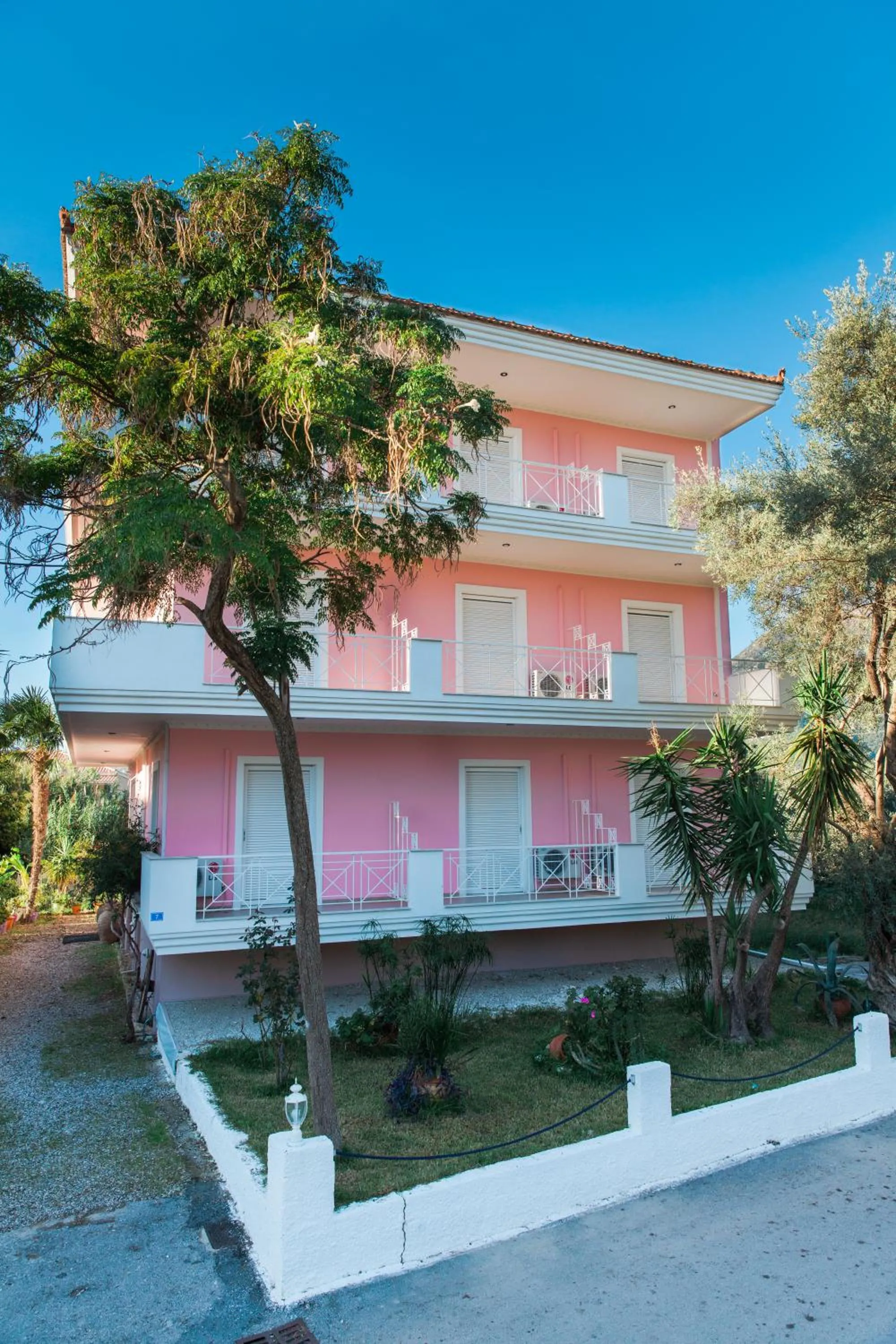 Dionysos Studios Apartments Nidri Lefkas