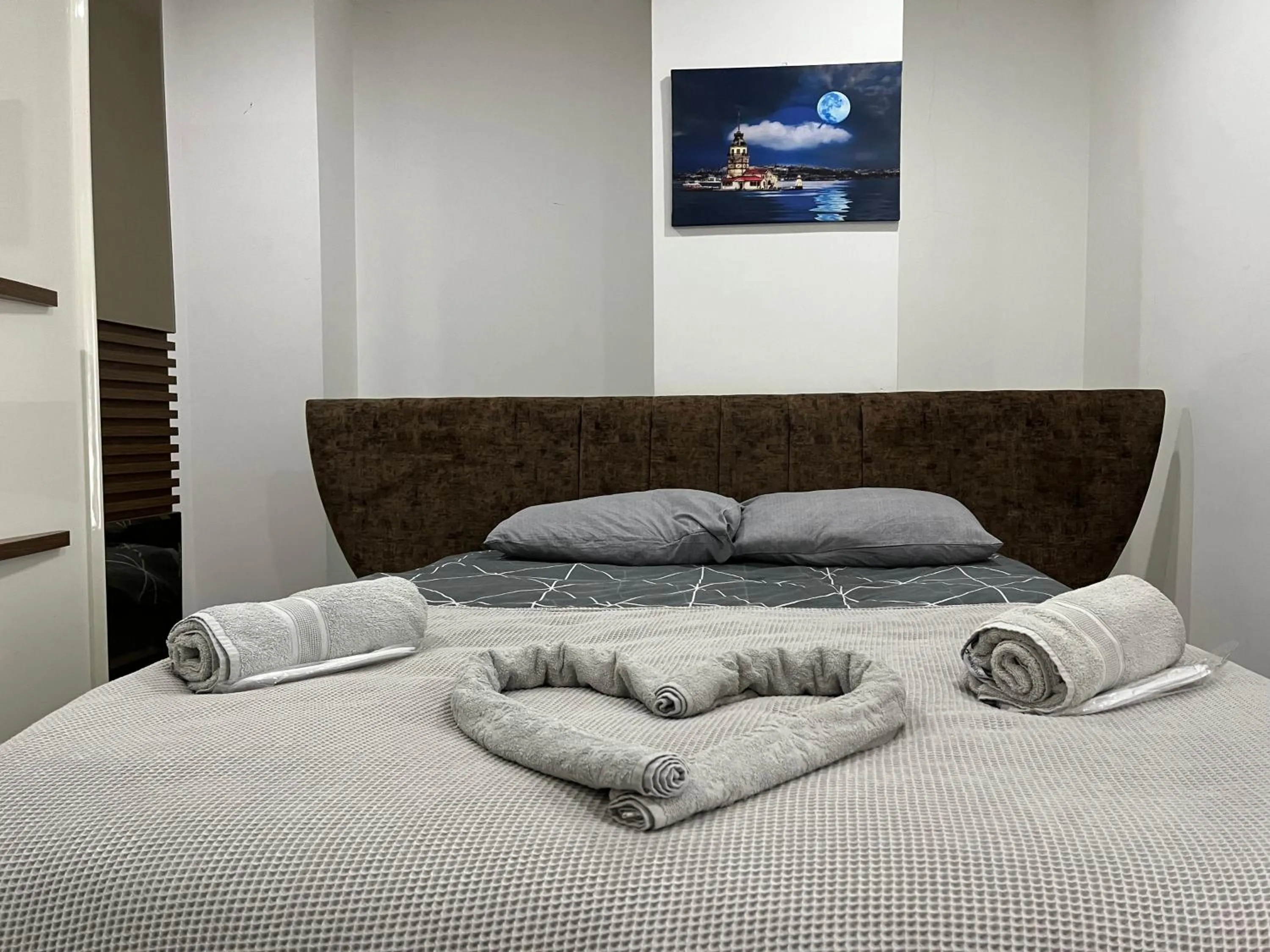 Bed in Gardenya Lara Suit Hotel