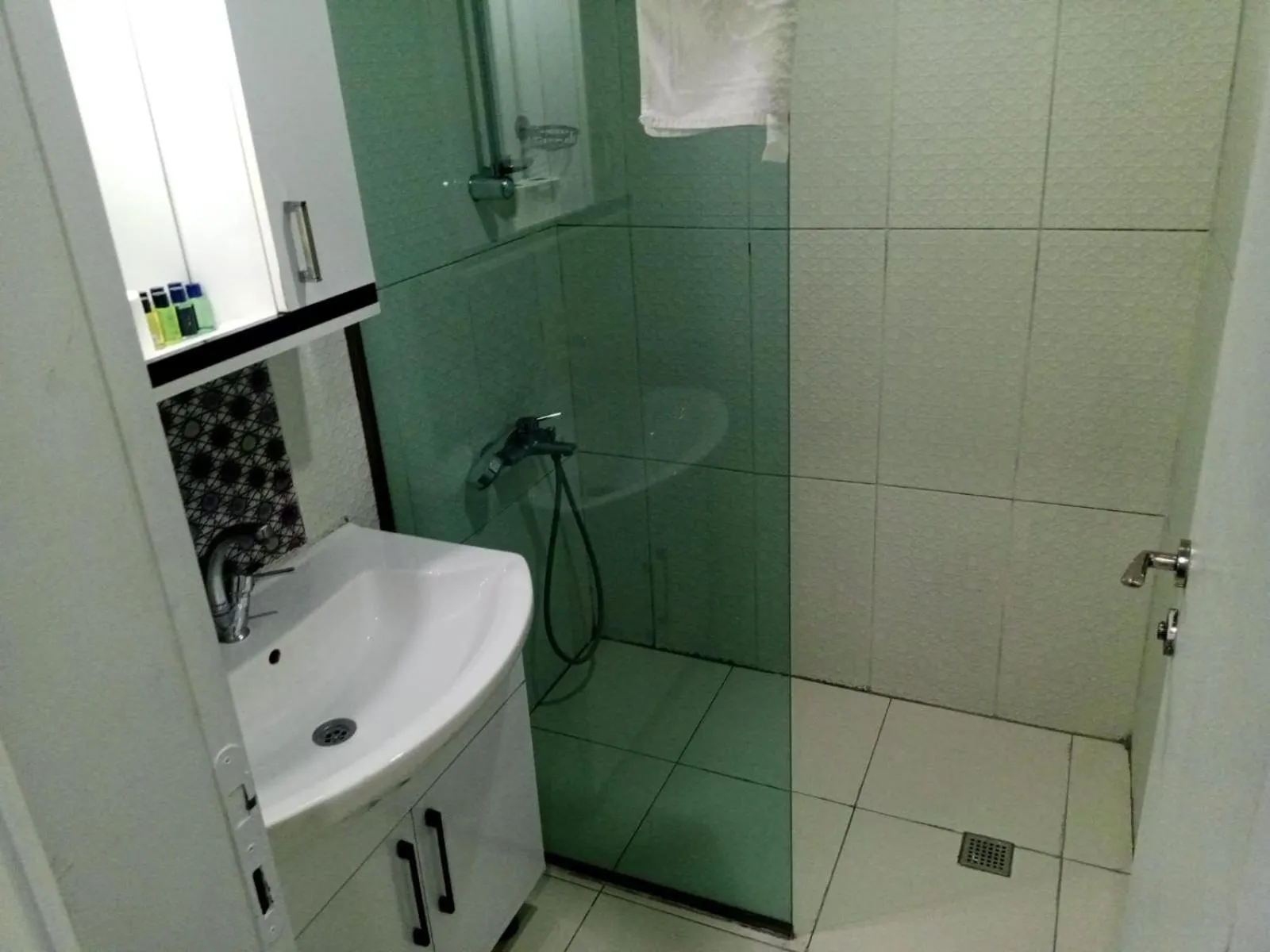 Gardenya Lara Suit Hotel