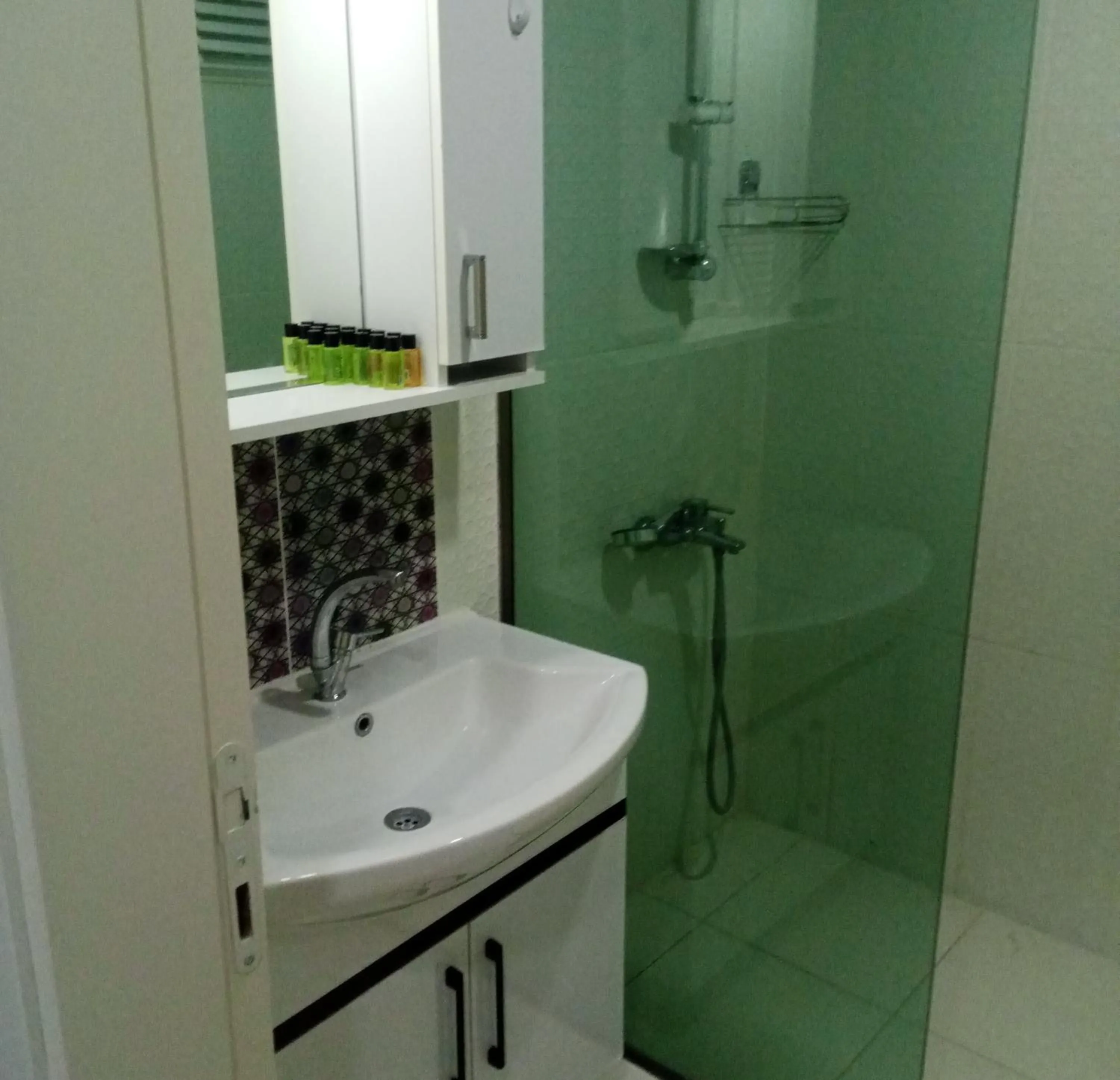 Gardenya Lara Suit Hotel