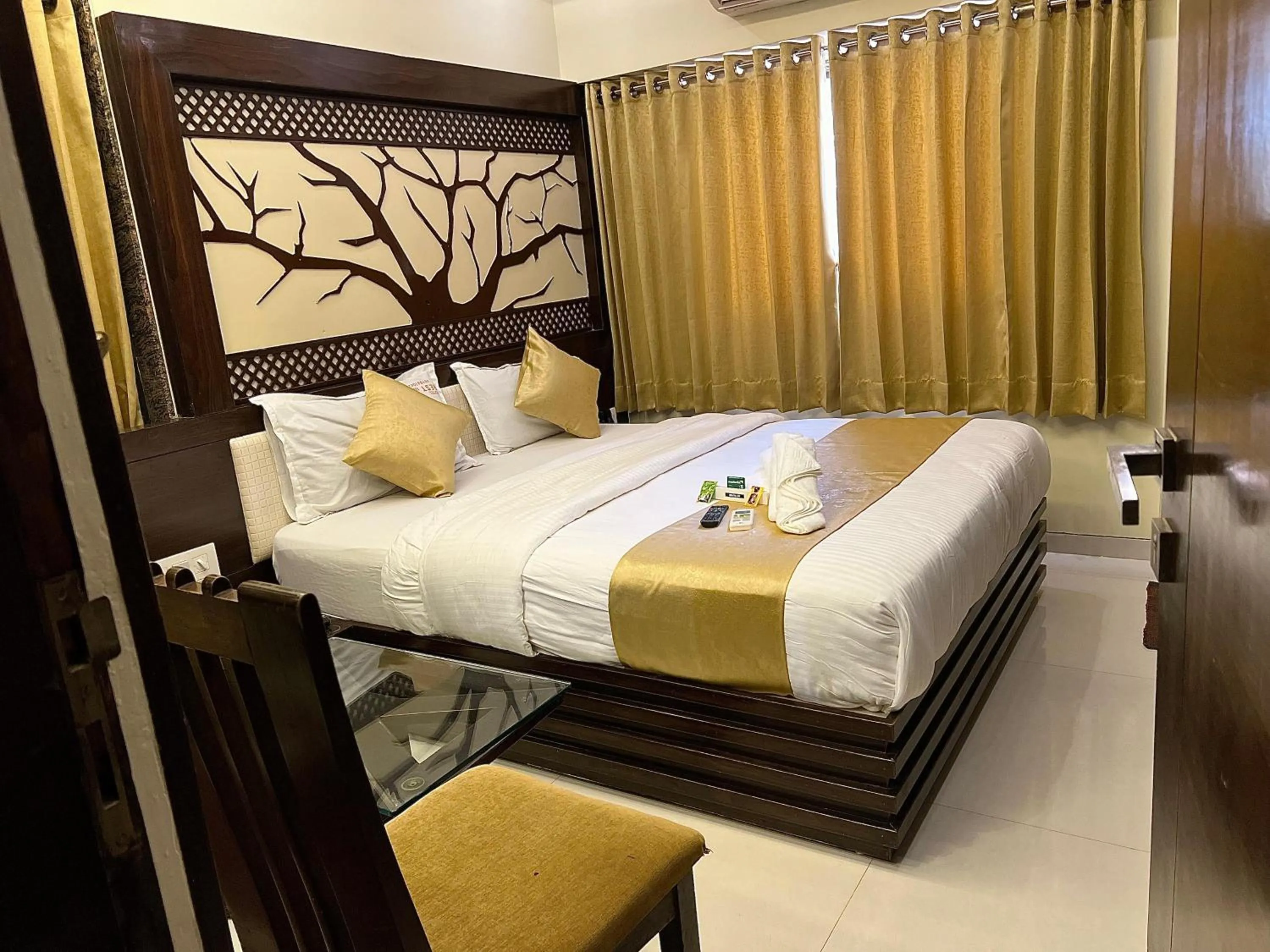 Bed in HOTEL REST INN