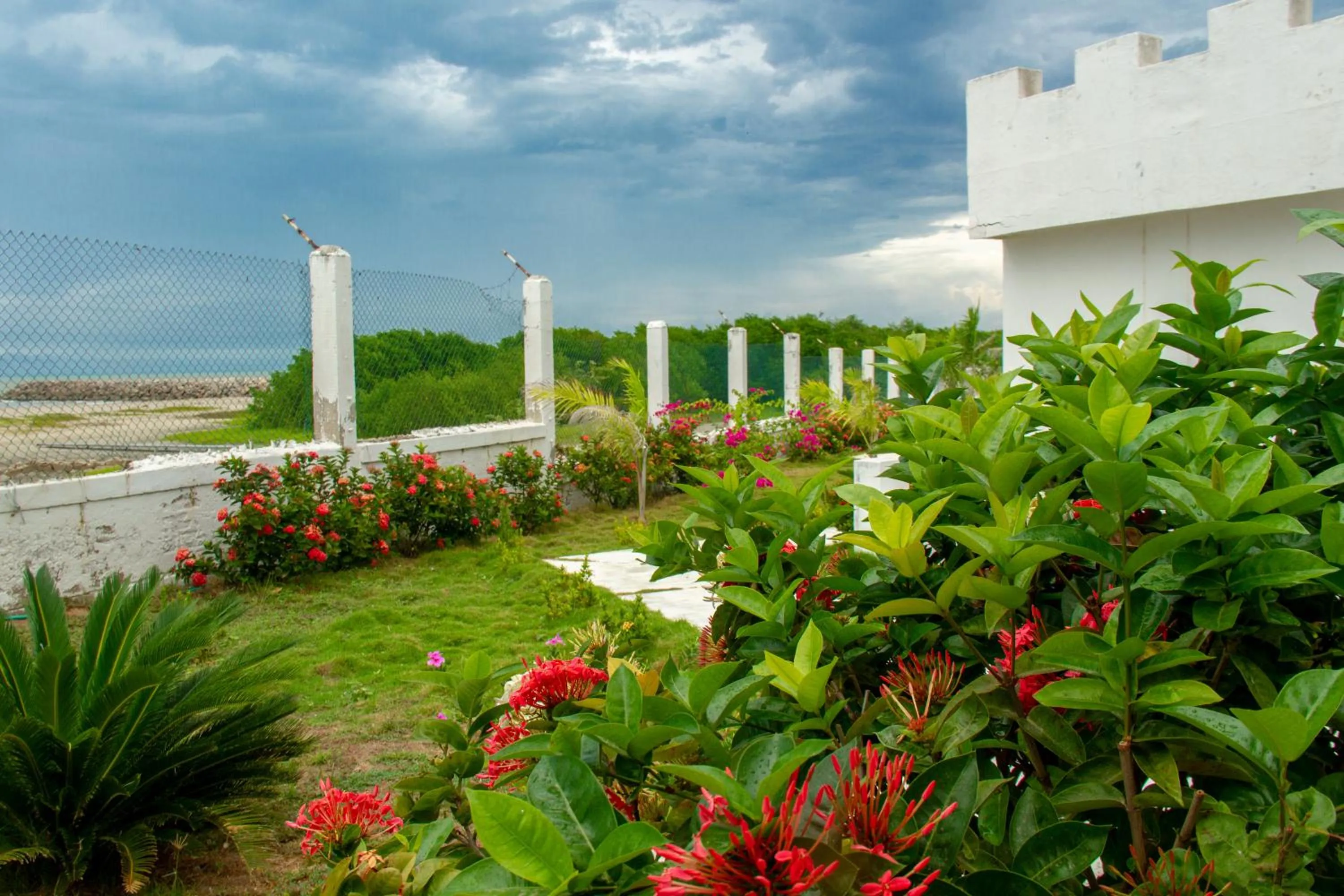 Garden view in Hotel Castillo del Mar