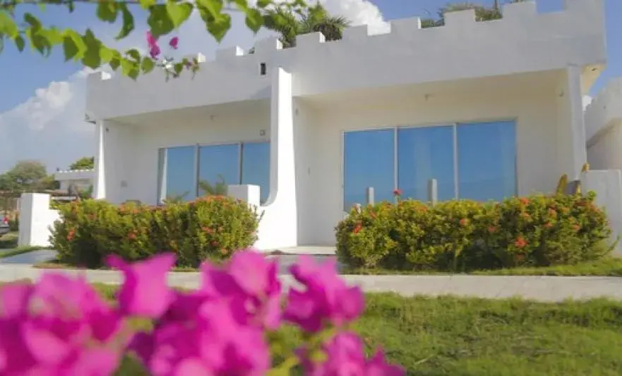 Quadruple Room with Bathroom - single occupancy in Hotel Castillo del Mar Quadruple Room with Bathroom - single occupancy in Hotel Castillo del Mar