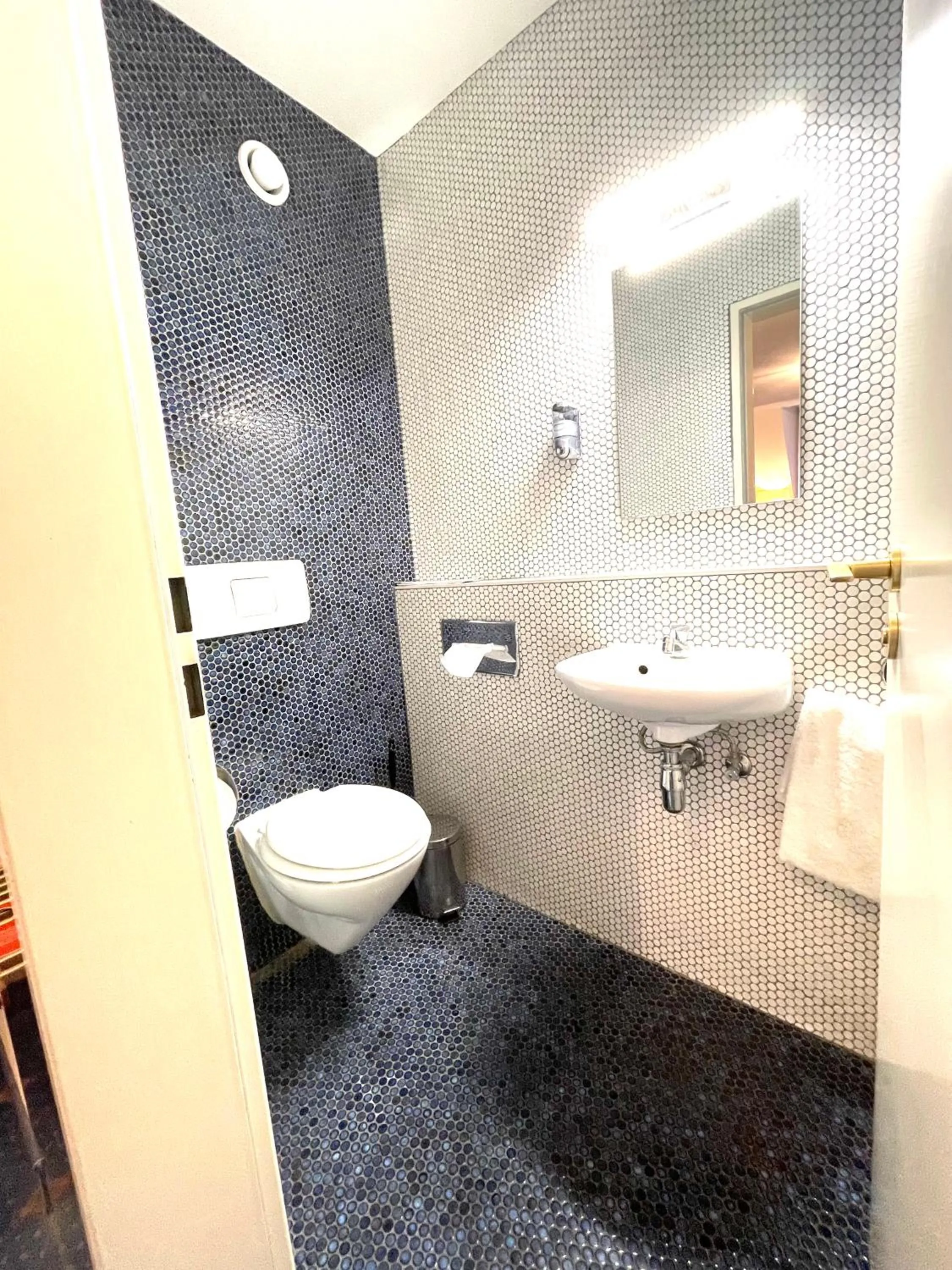 Bathroom in Rebgarten Hotel Schulgasse