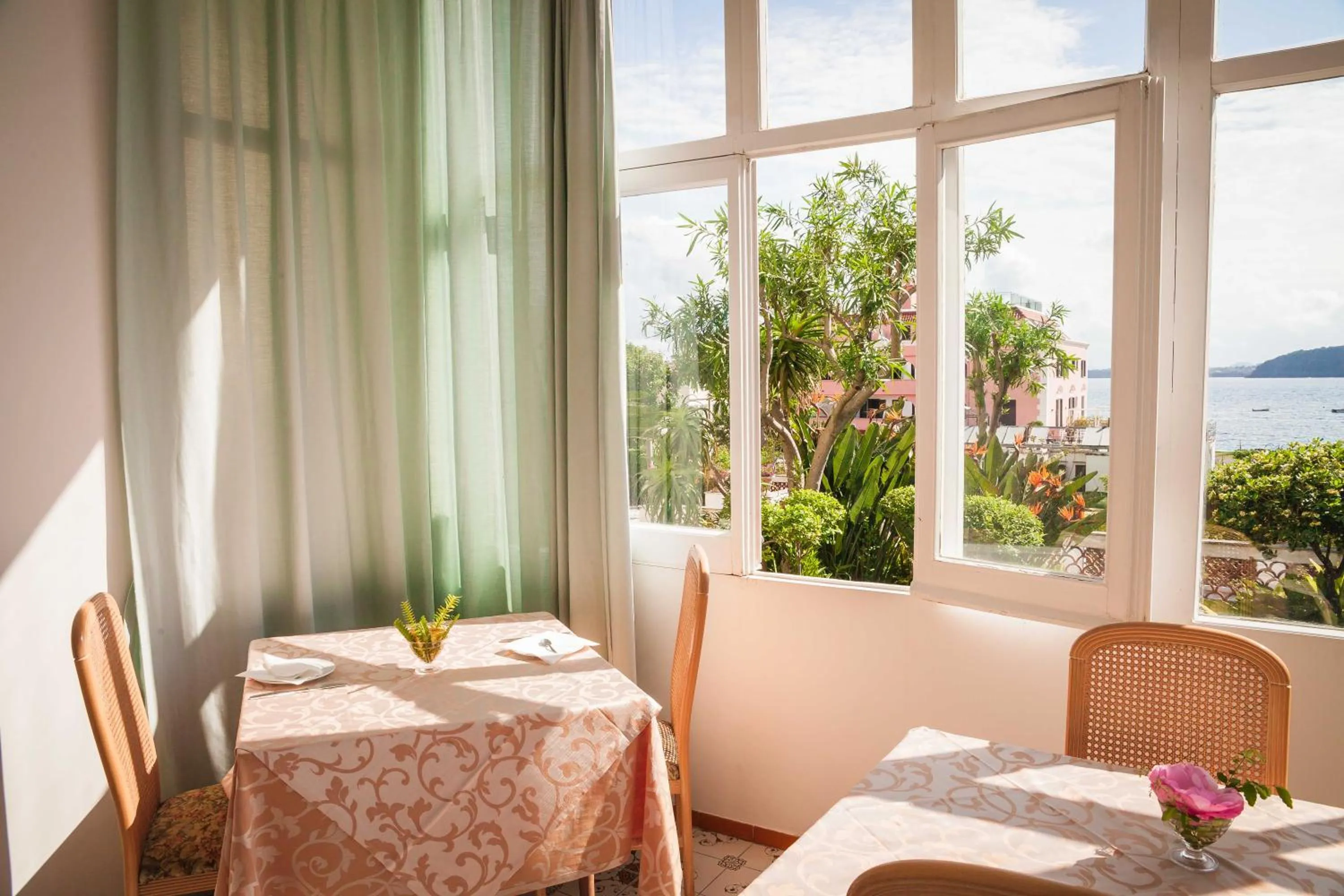 Restaurant/places to eat in Villa Panoramica - Ischia Ponte