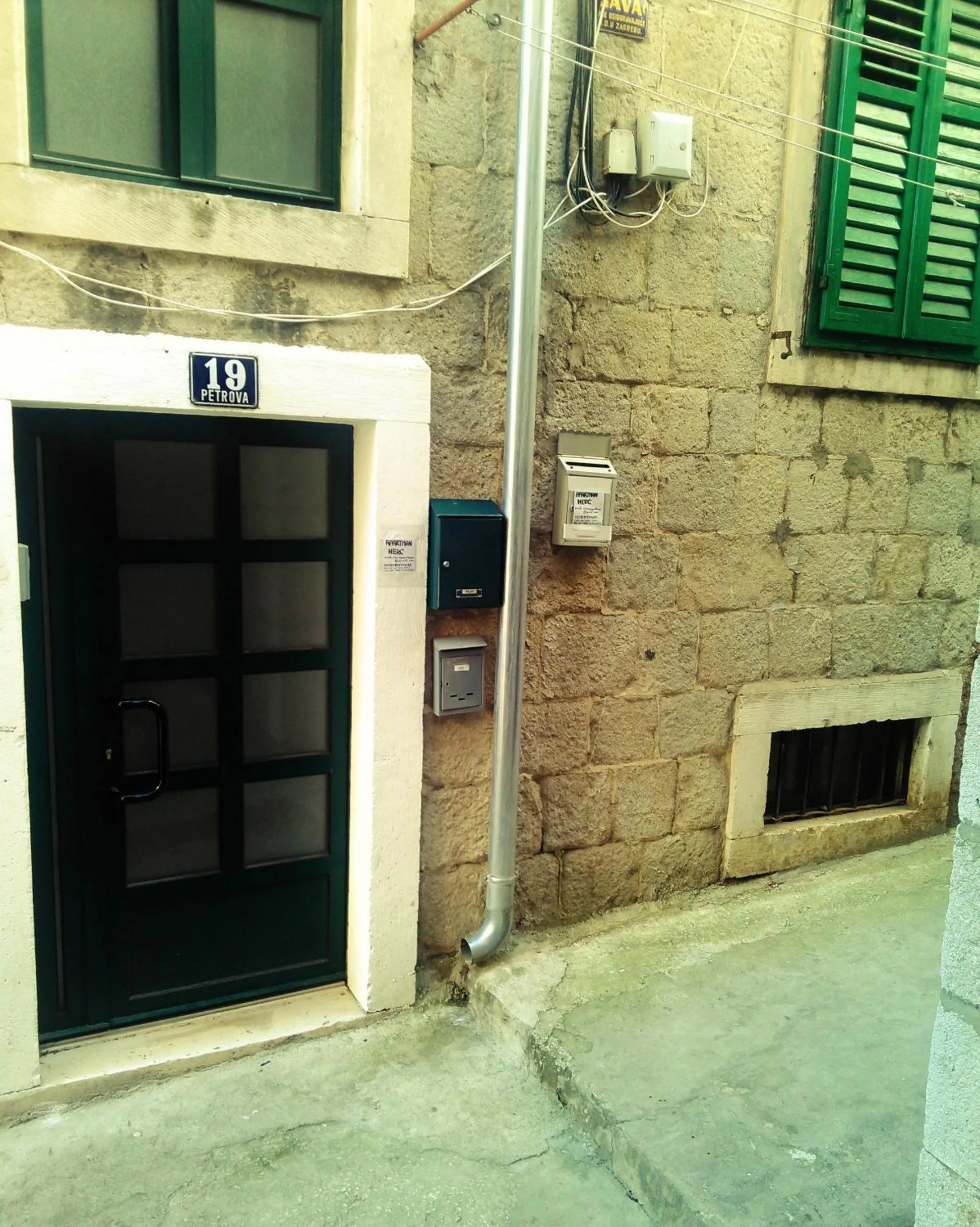 Property building in Apartment Herc