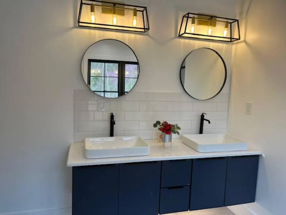 Amazing New House - Waterfront Getaway + Boat Dock