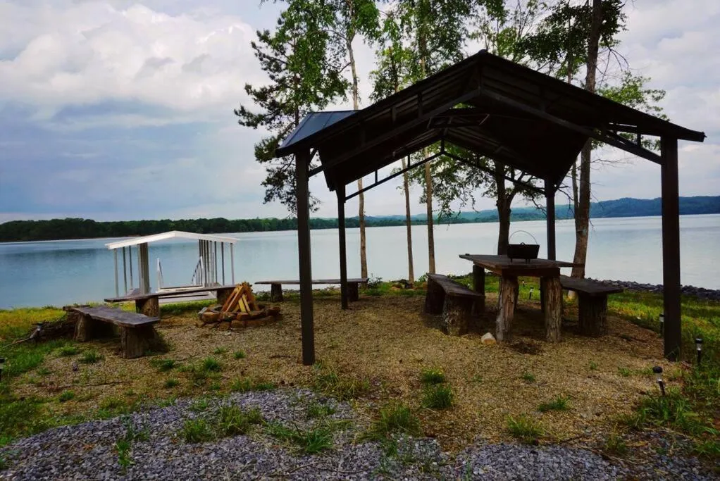 Amazing New House - Waterfront Getaway + Boat Dock