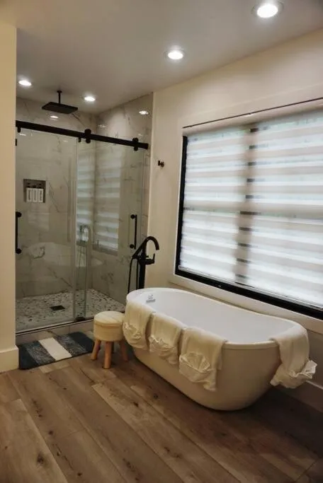 Amazing New House - Waterfront Getaway + Boat Dock