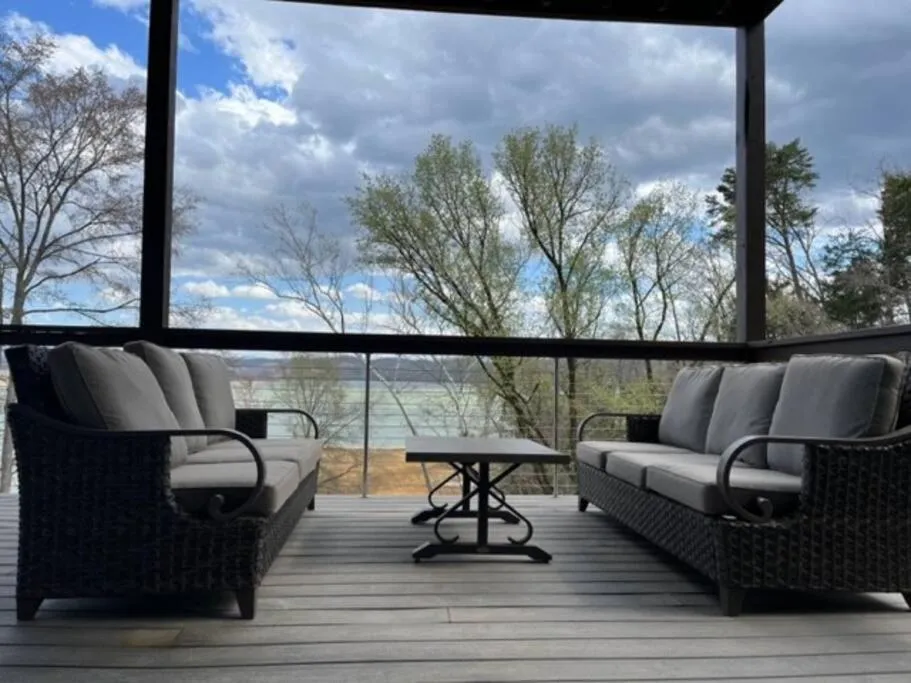 Amazing New House - Waterfront Getaway + Boat Dock