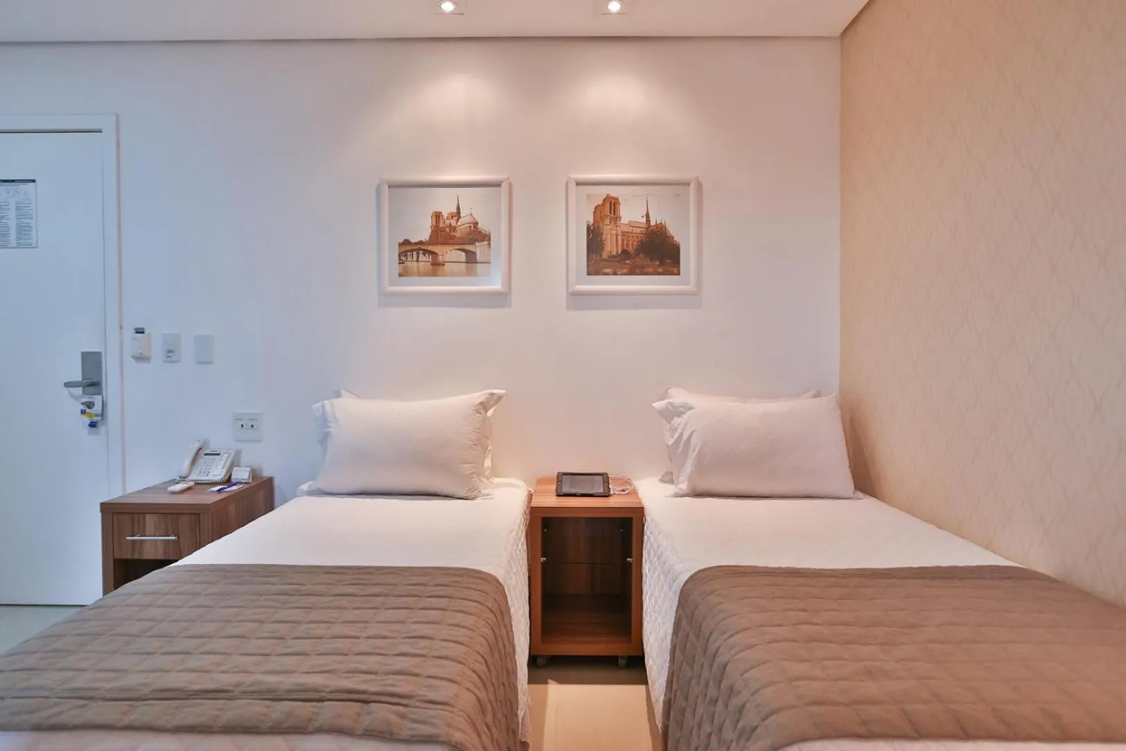 Bed in MG Flats & Residence