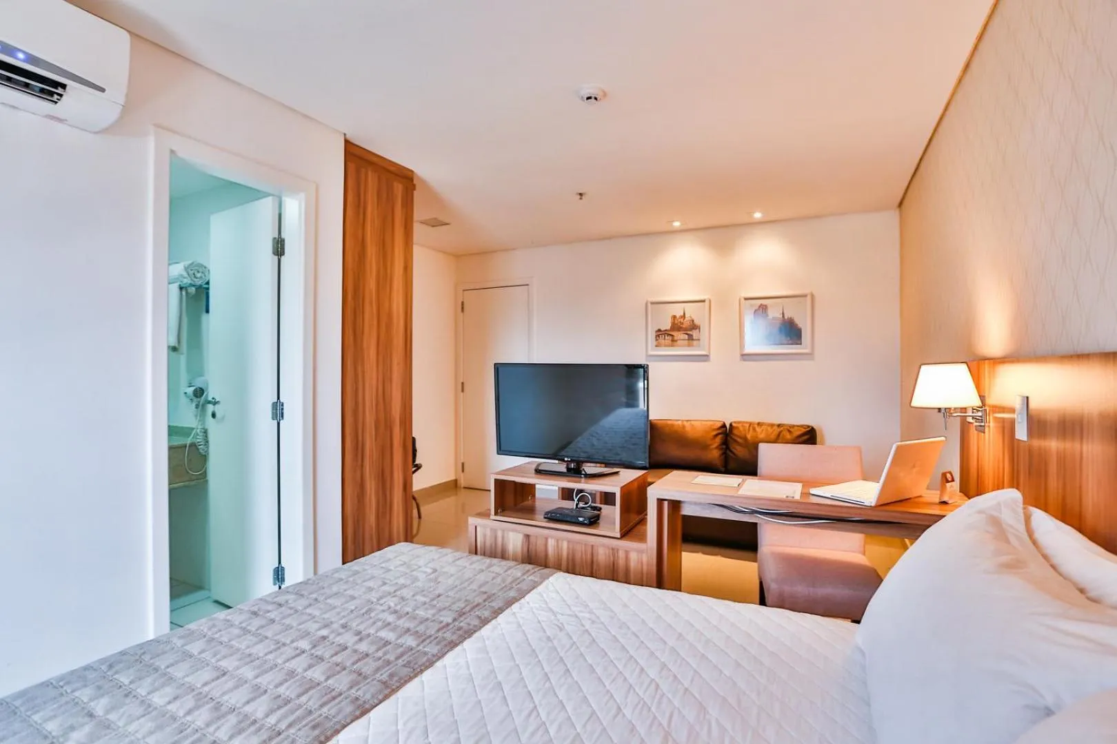 Bed in MG Flats & Residence